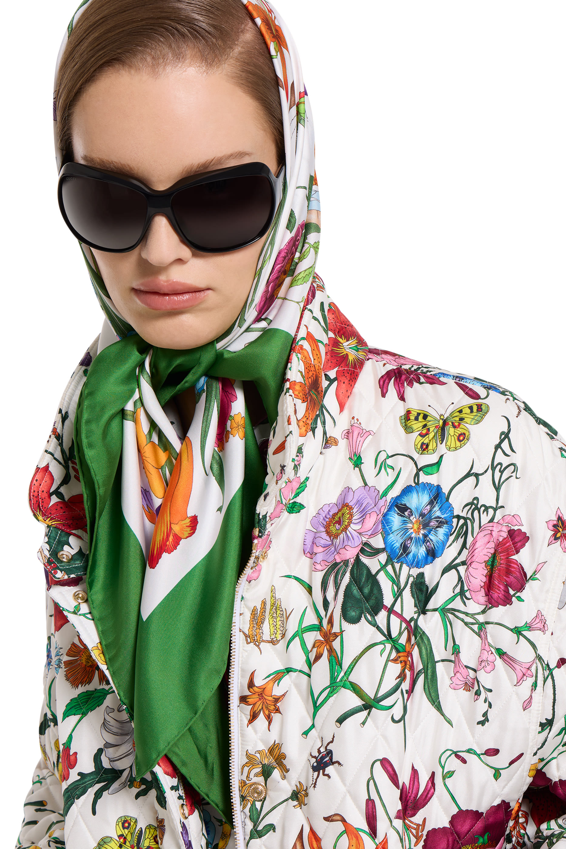 وشاح مربع بنقشة حرير