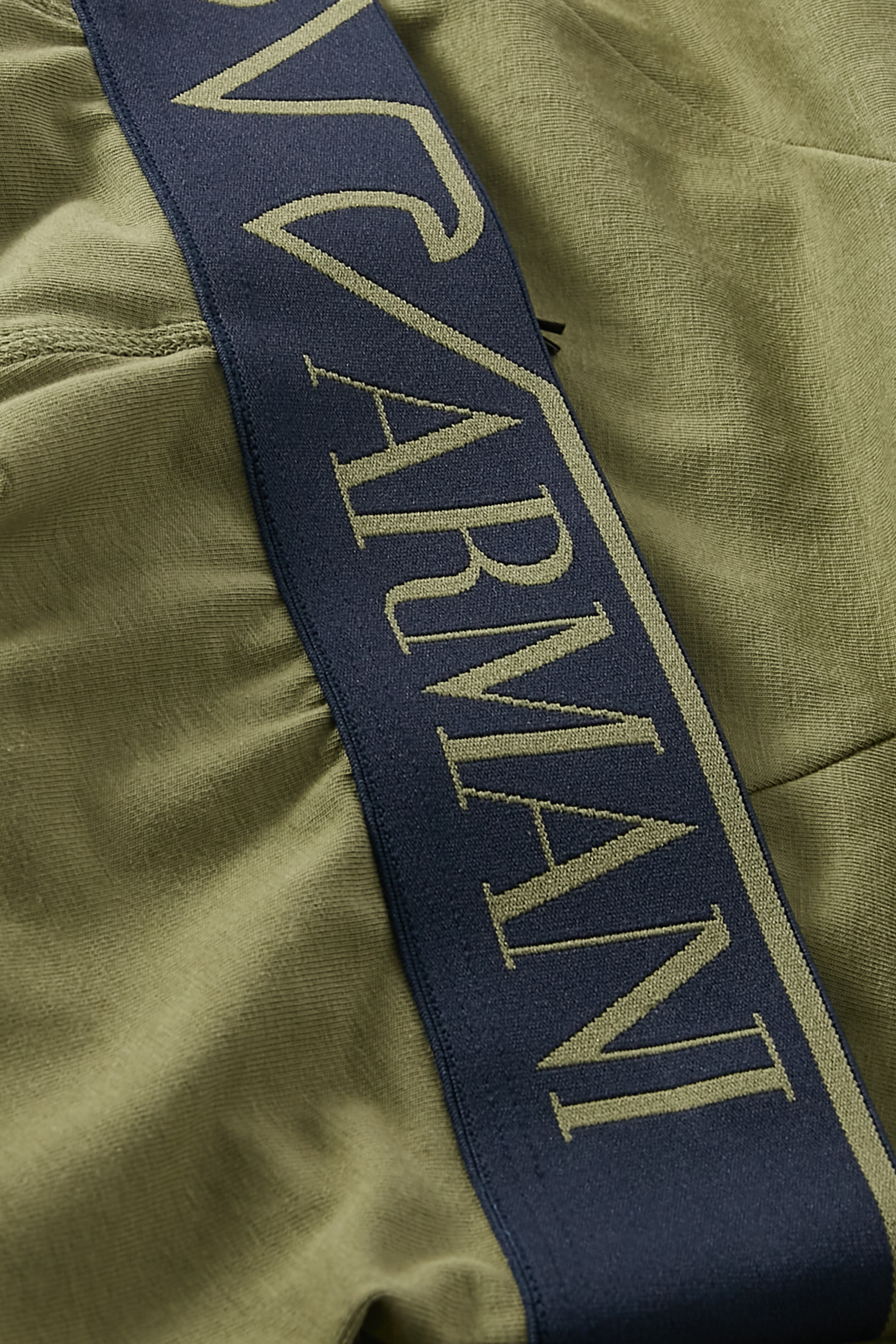 بوكسر بشعار الماركة