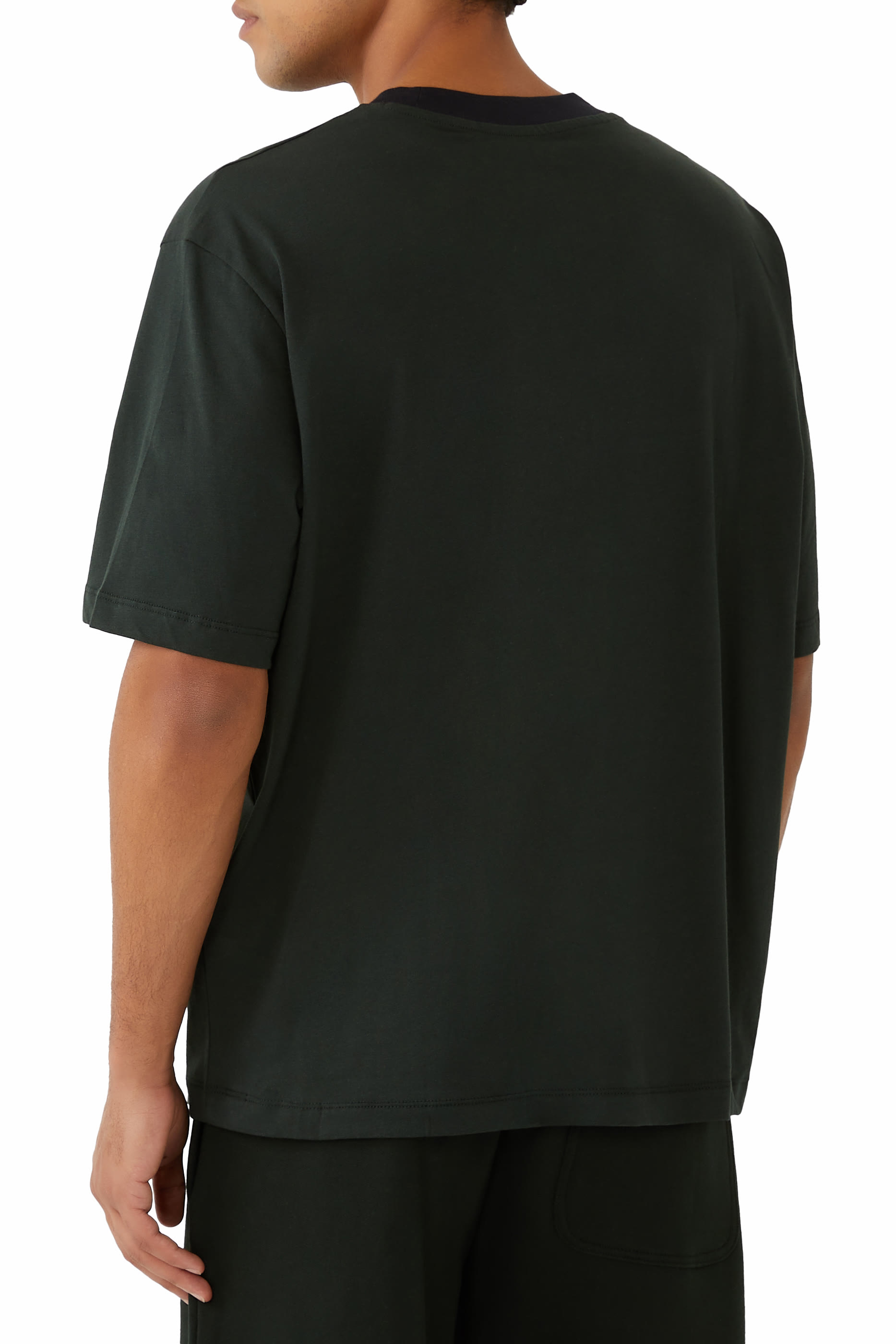 تيشيرت بشعار الماركة