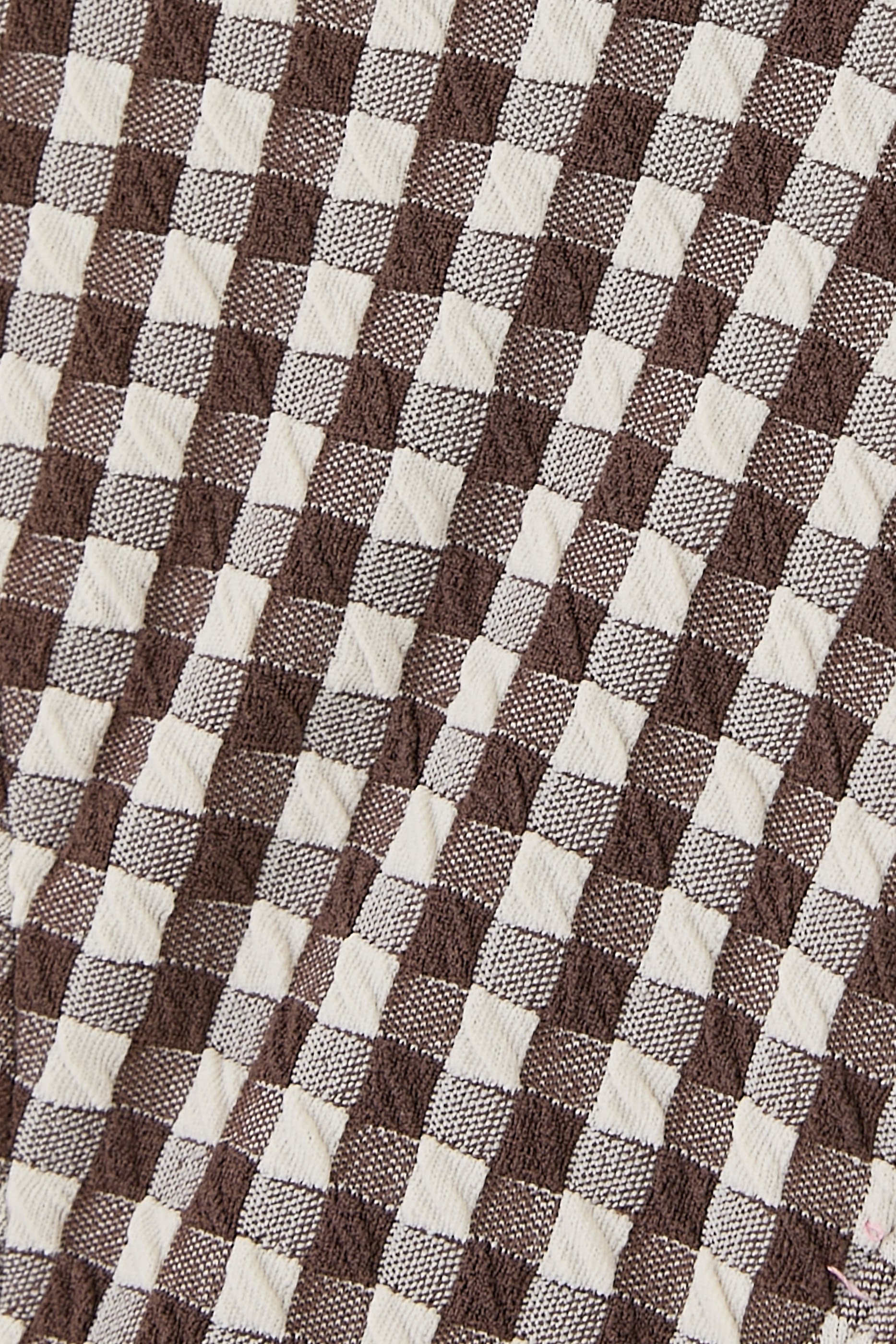 قطعة بيكيني سفلية بقصة ضيقة ونقشة مربعات