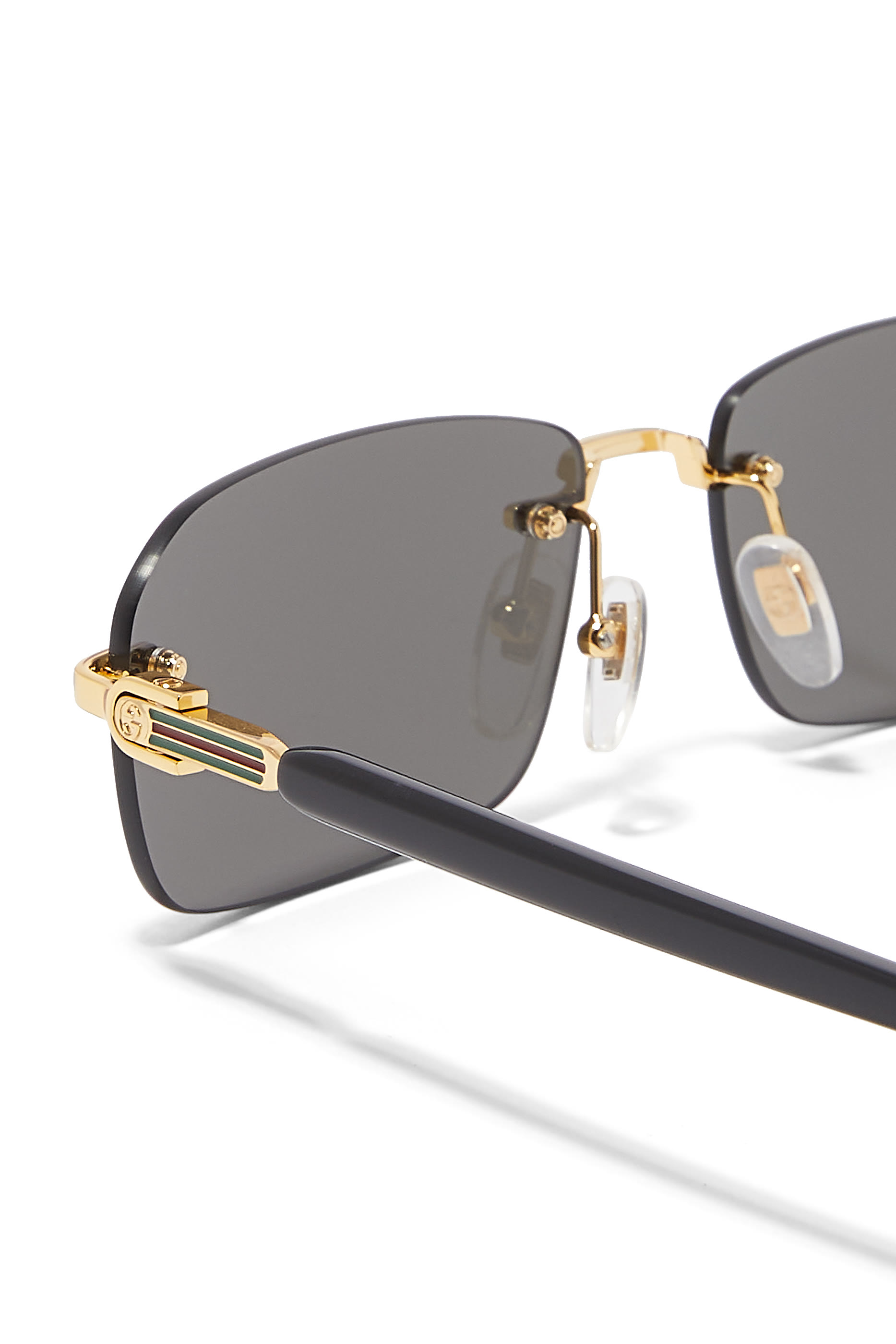 نظارة شمسية بإطار مستطيل