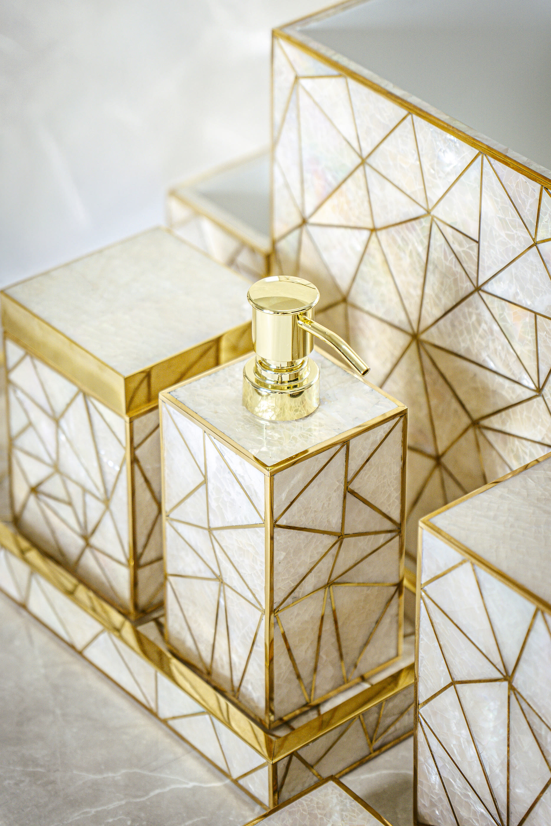 Crackled Mop Liquid Dispenser