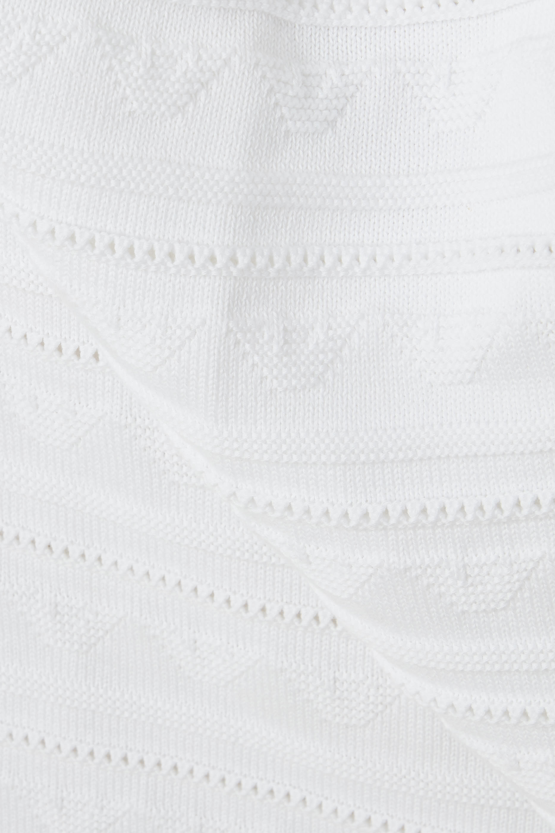 بطانية بشعار الماركة وخطوط أفقية للأطفال