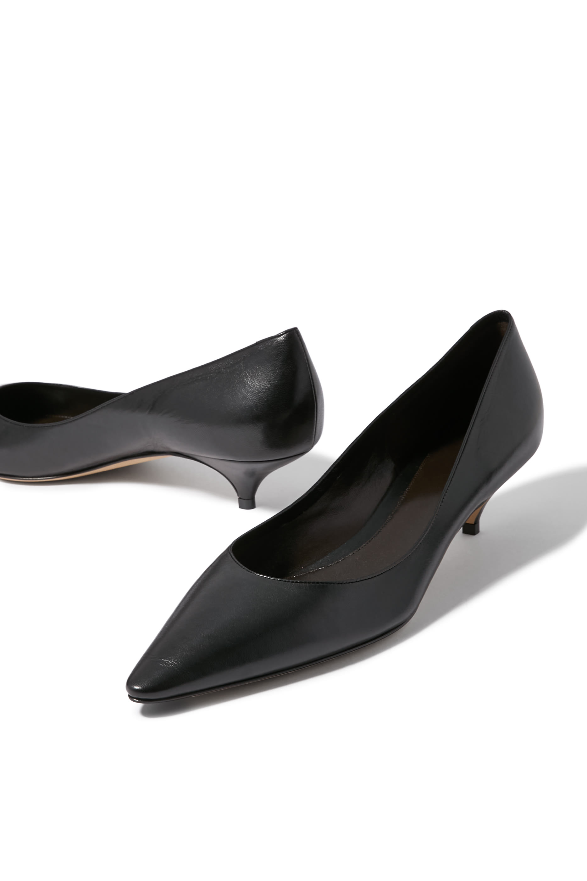 حذاء ليسا تو كلاسيكي بكعب صغير 35