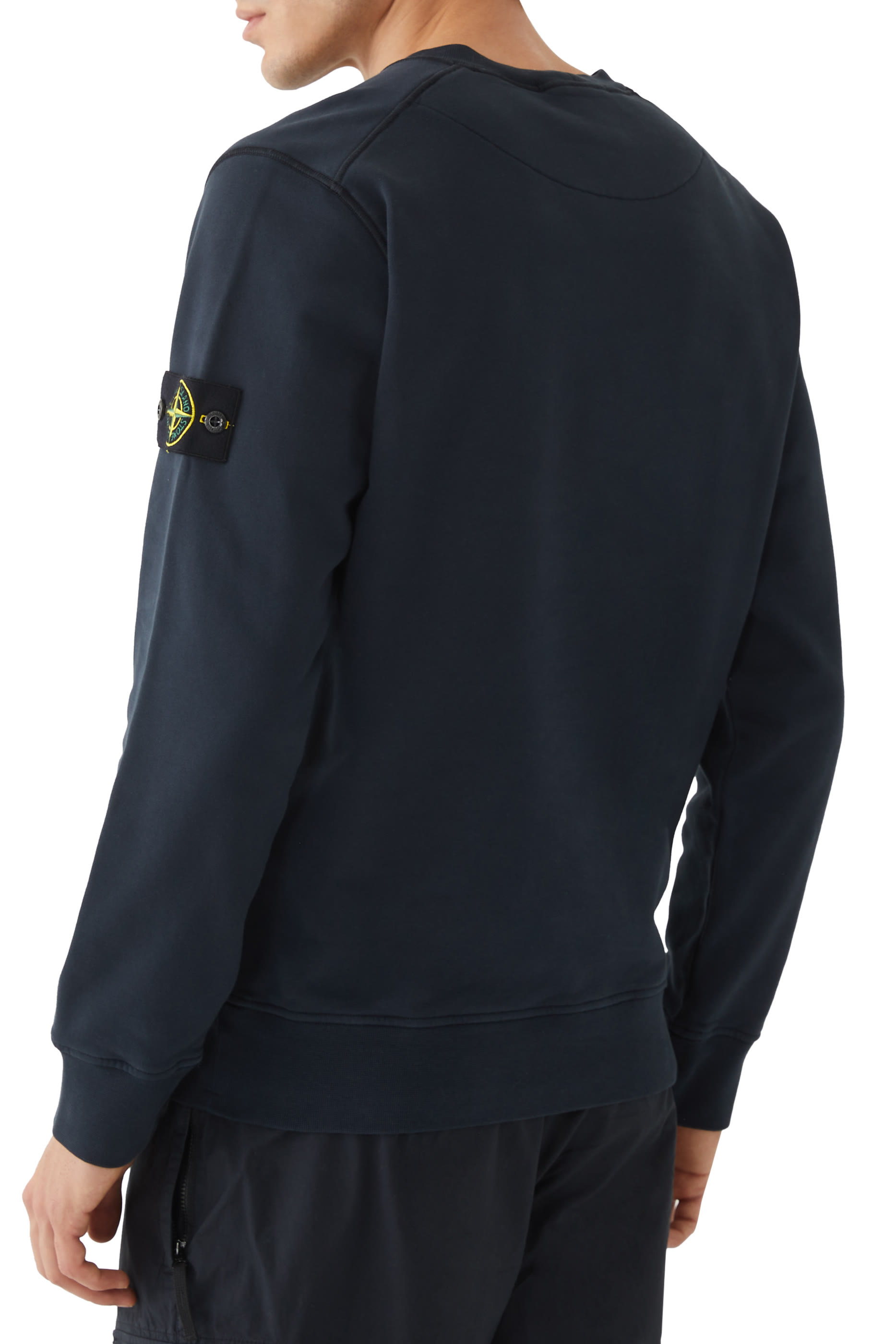 سويت شيرت برقعة شعار الماركة