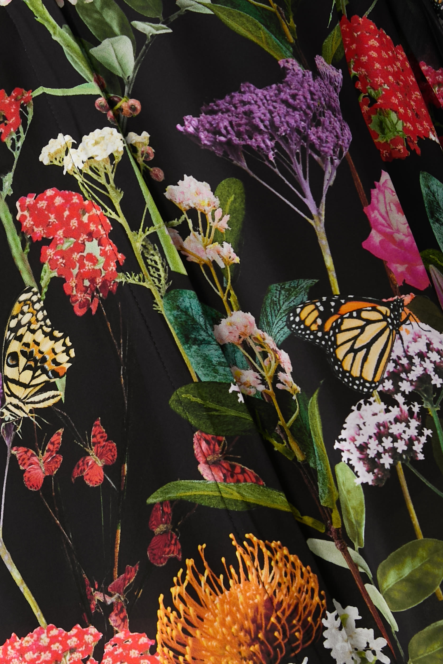 بلوزة إيلان بنقشة زهور