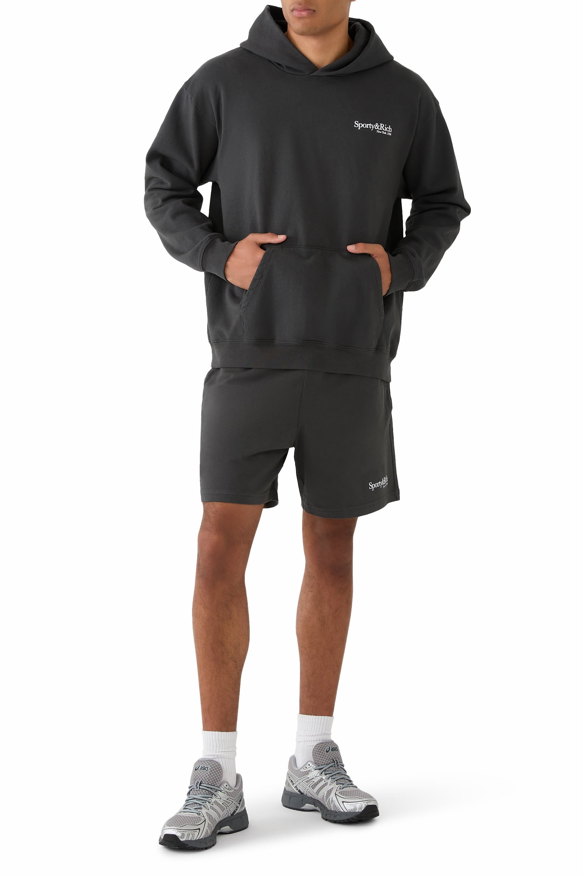 شورت رياضي اتش دبليو سي ان واي