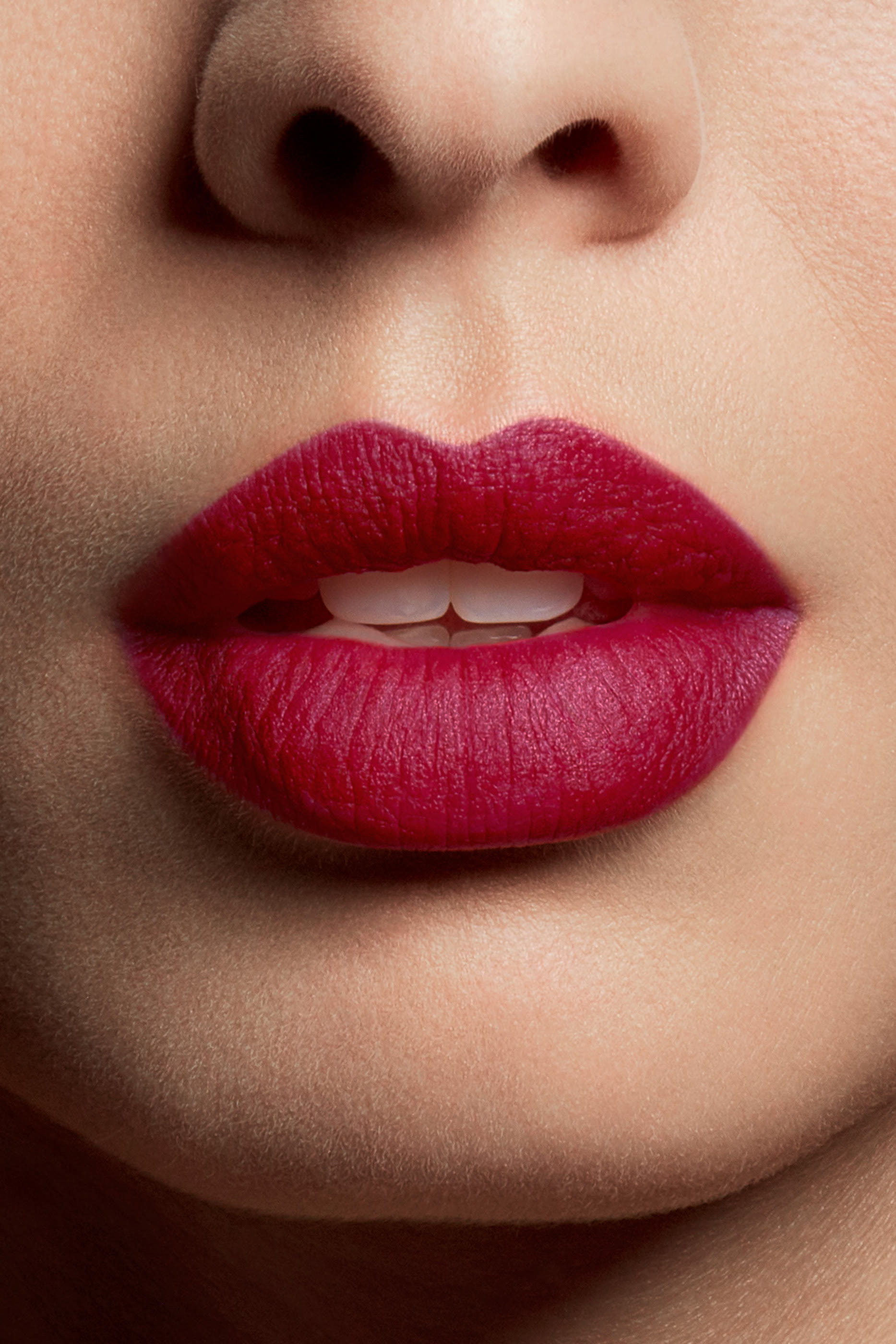 أحمر شفاه لا روج برفيوم الترا سائل غير لامع