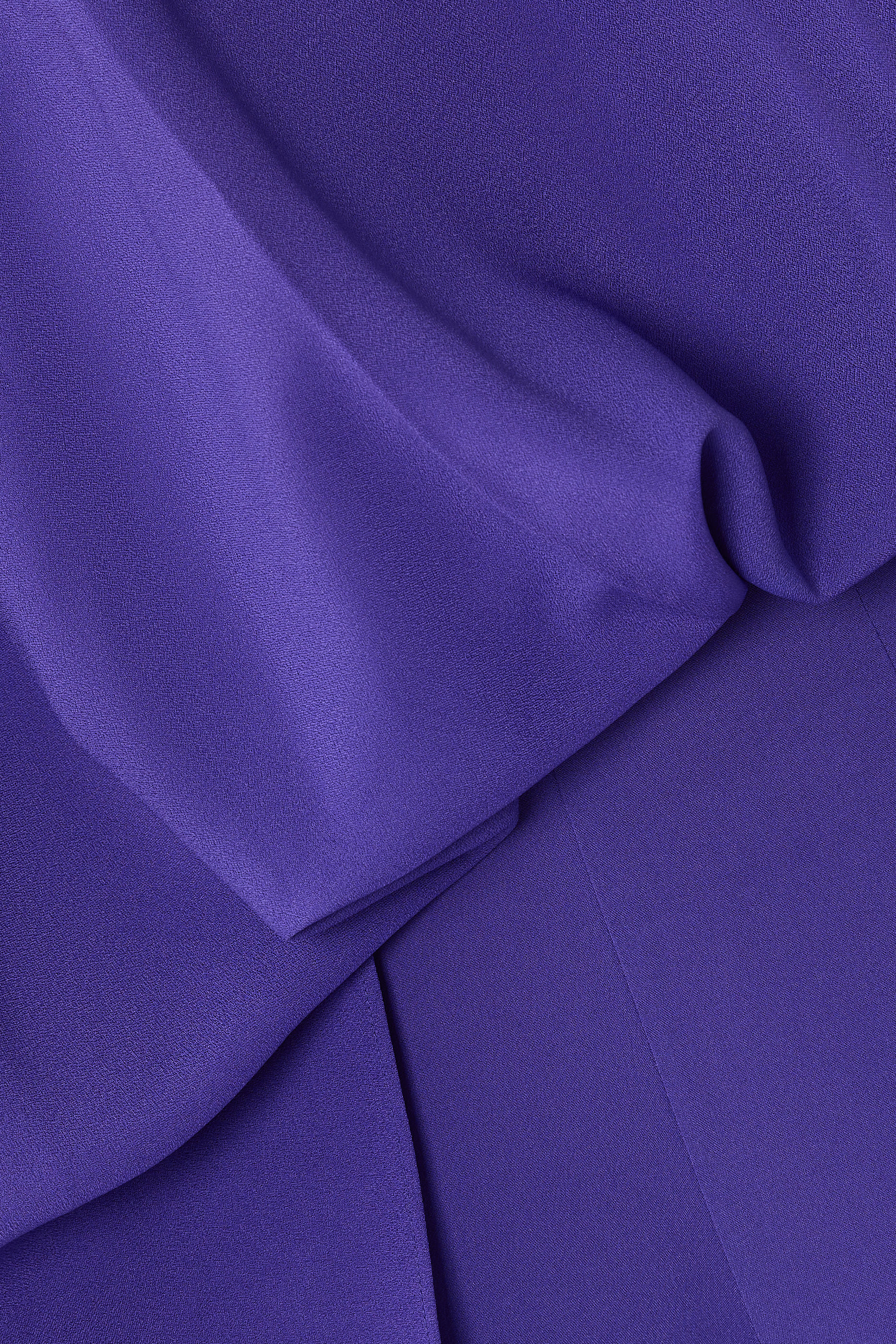 جمبسوت إيوليا بياقة عالية