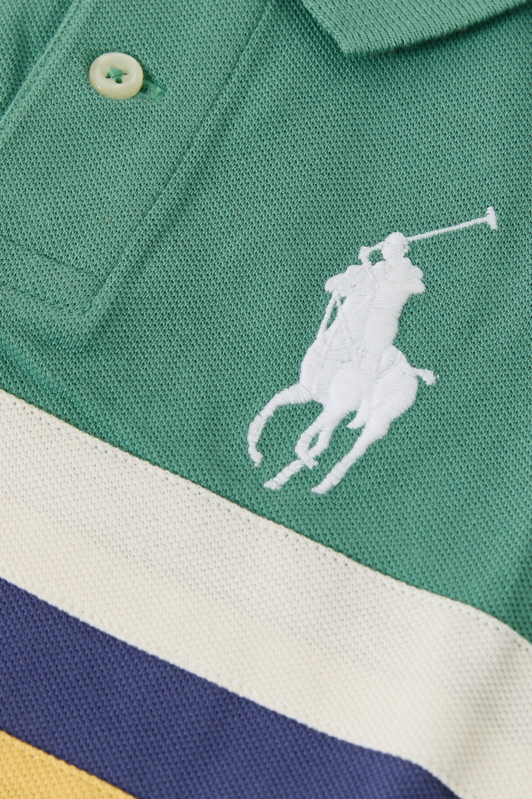 قميص بولو بشعار الماركة للأطفال