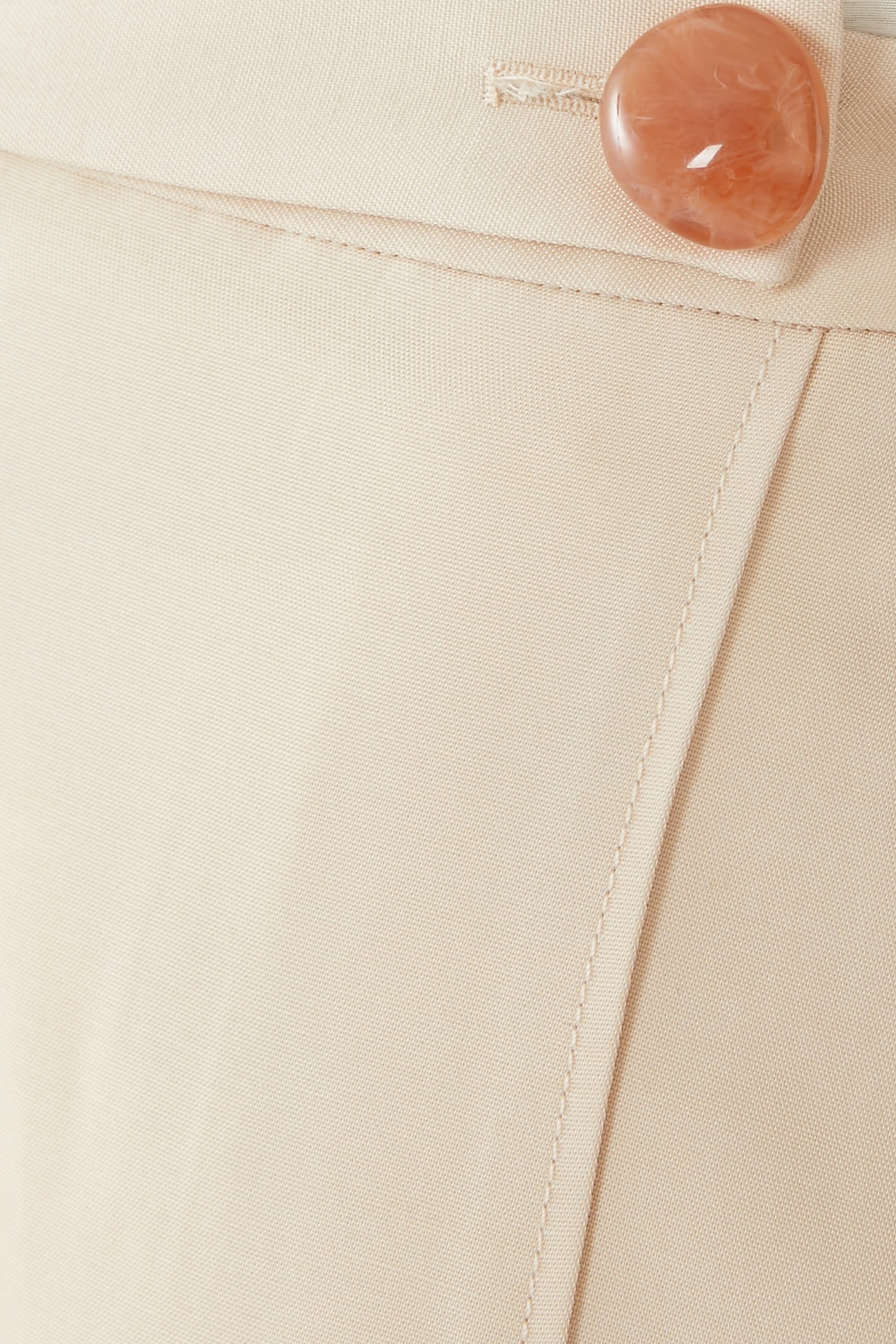 تنورة كينغستون بطيات