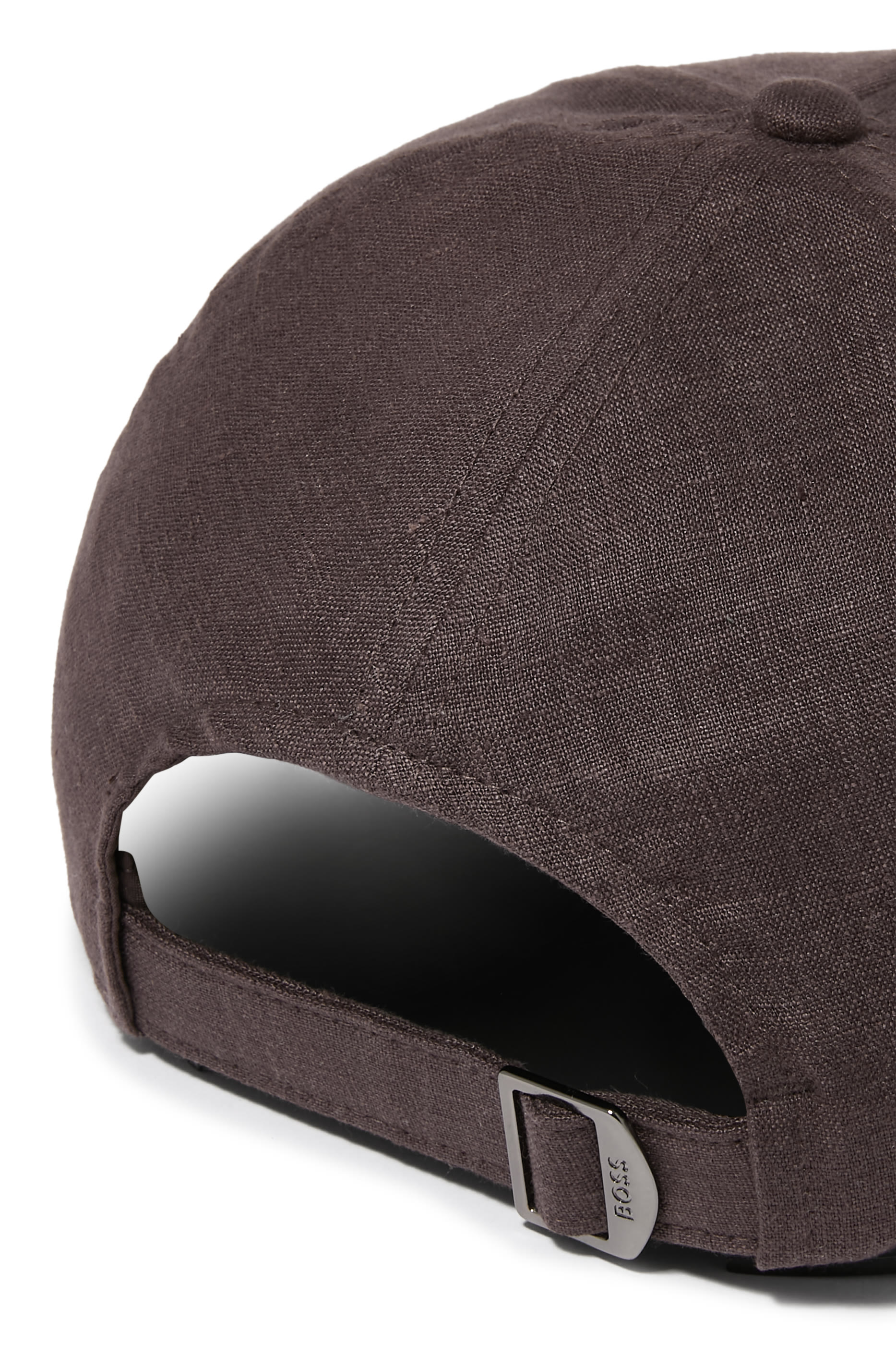 كاب مطرز بشعار الماركة