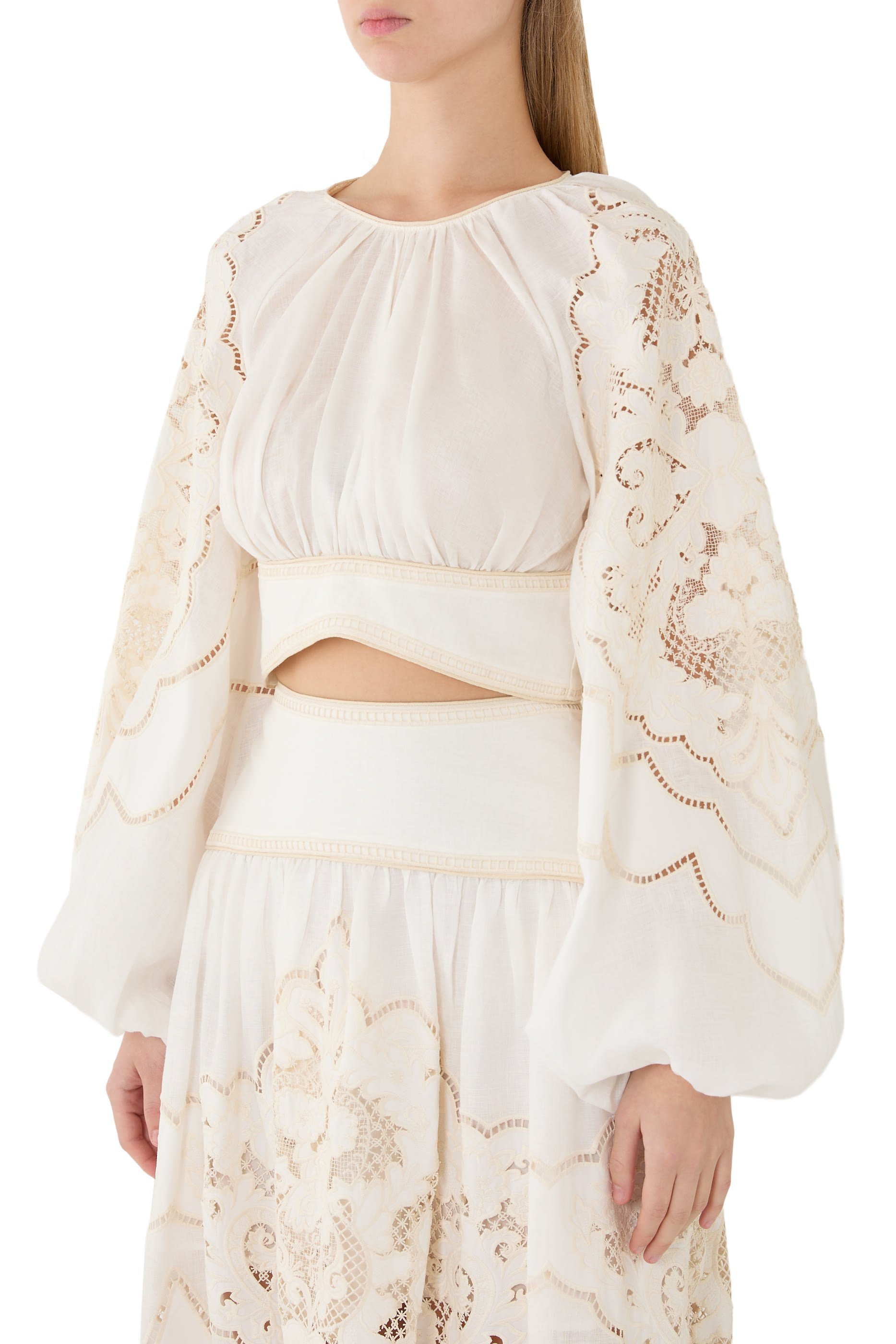 بلوزة دايلايت مطرزة