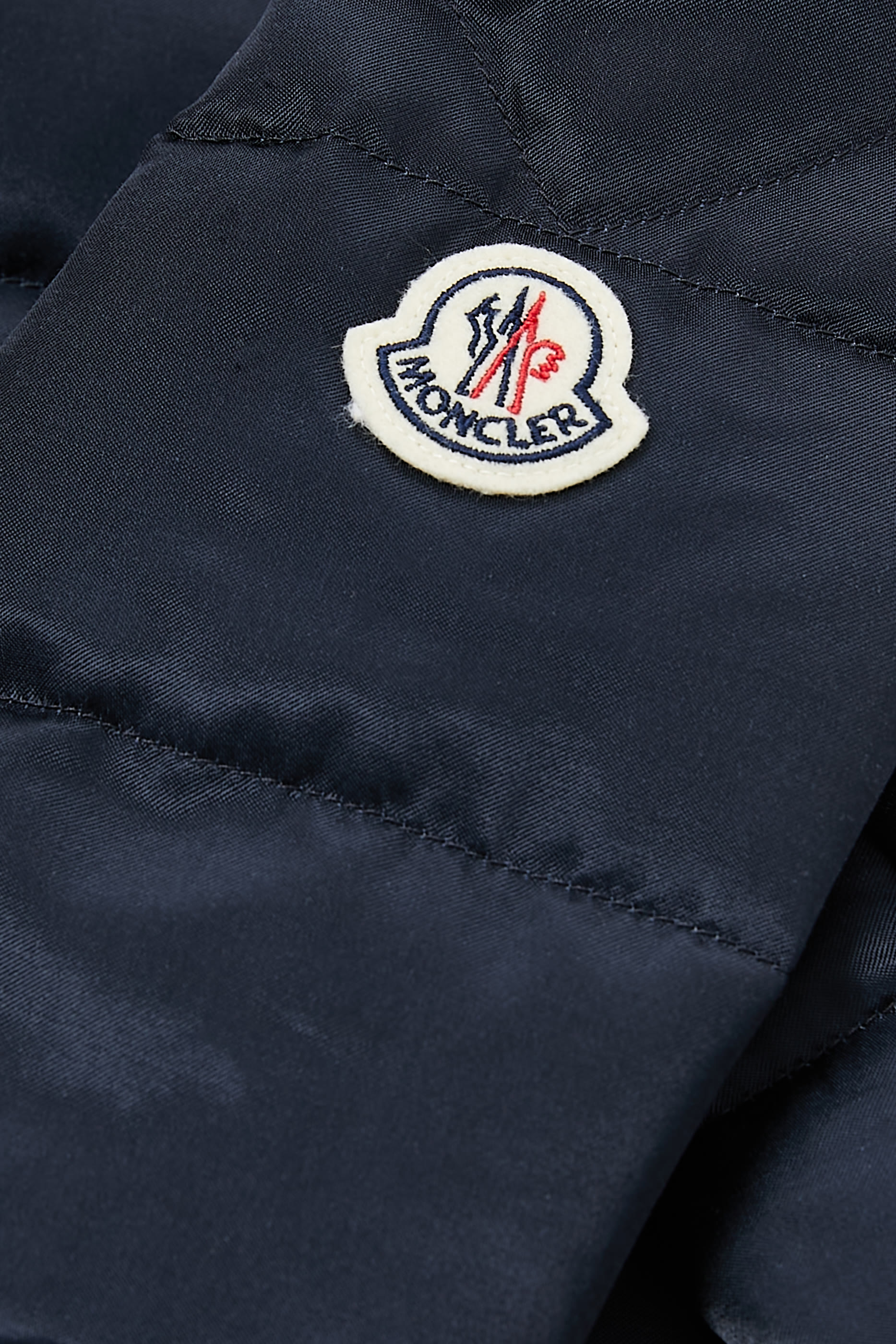 جاكيت بومبر للأطفال بتطريز شعار الماركة