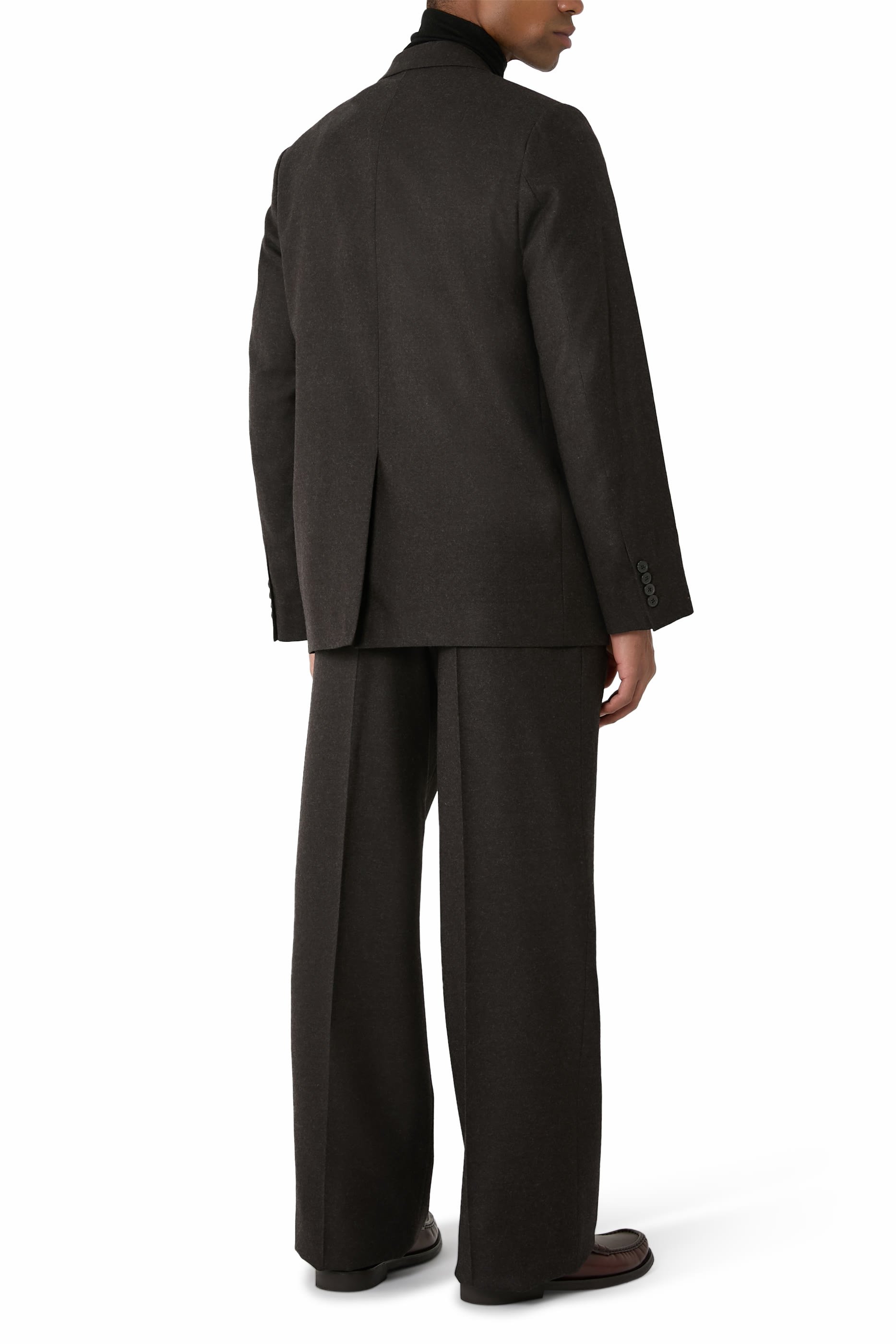 بدلة بقصة واسعة لموسم الخريف والشتاء