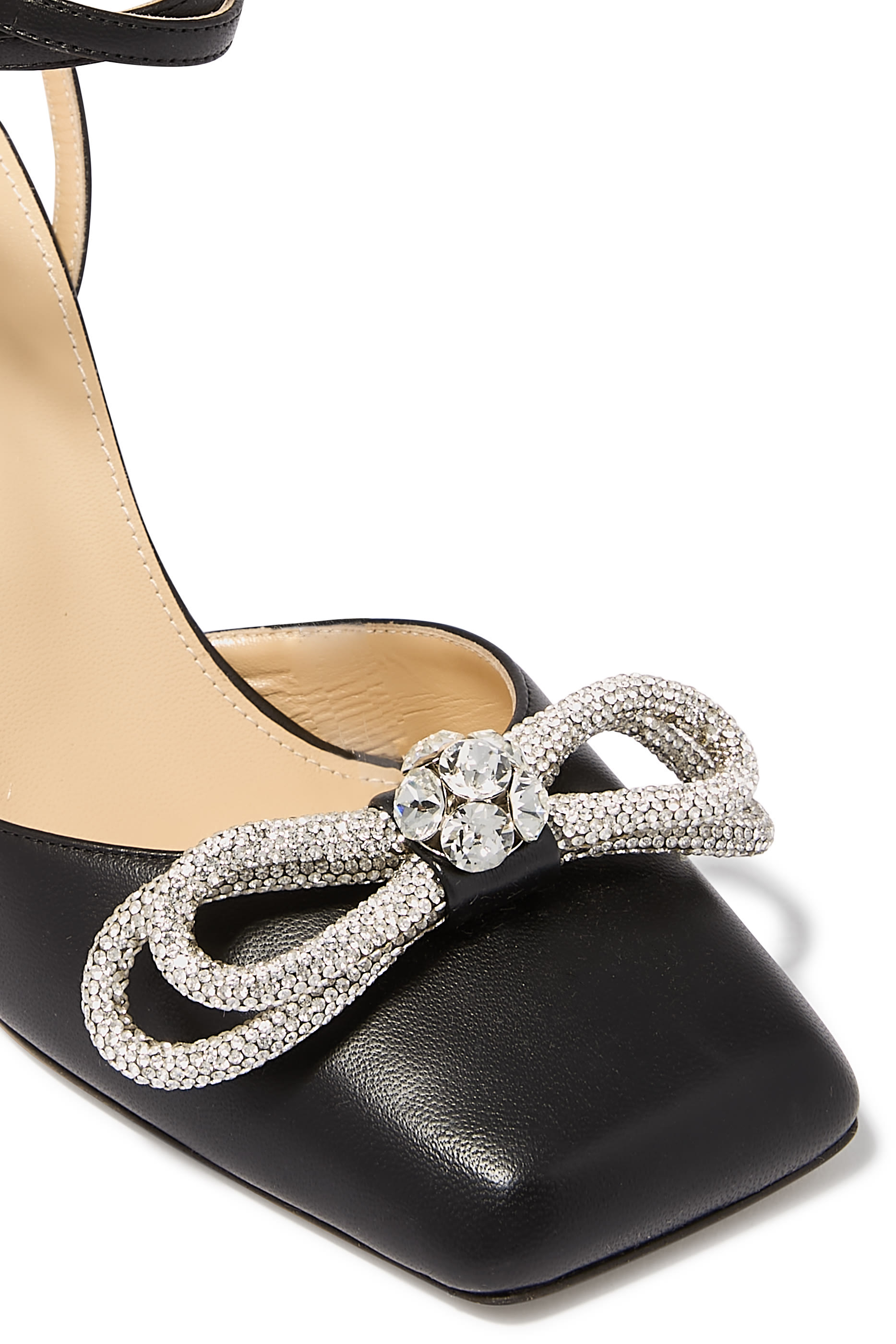 حذاء كلاسيكي 95 بمقدمة مربعة وربطتي فيونكة