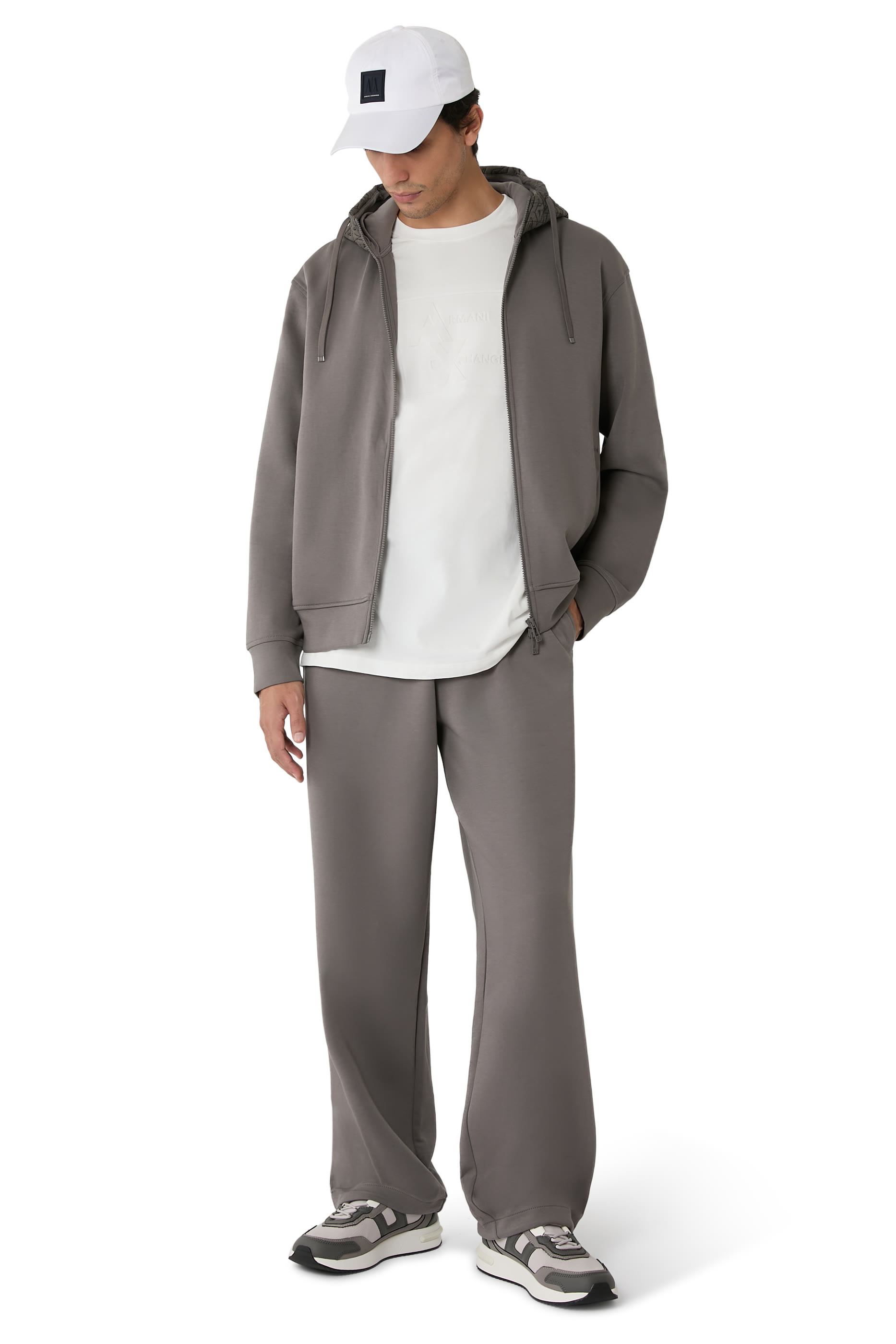 تيشيرت مزبن بشعار الماركة