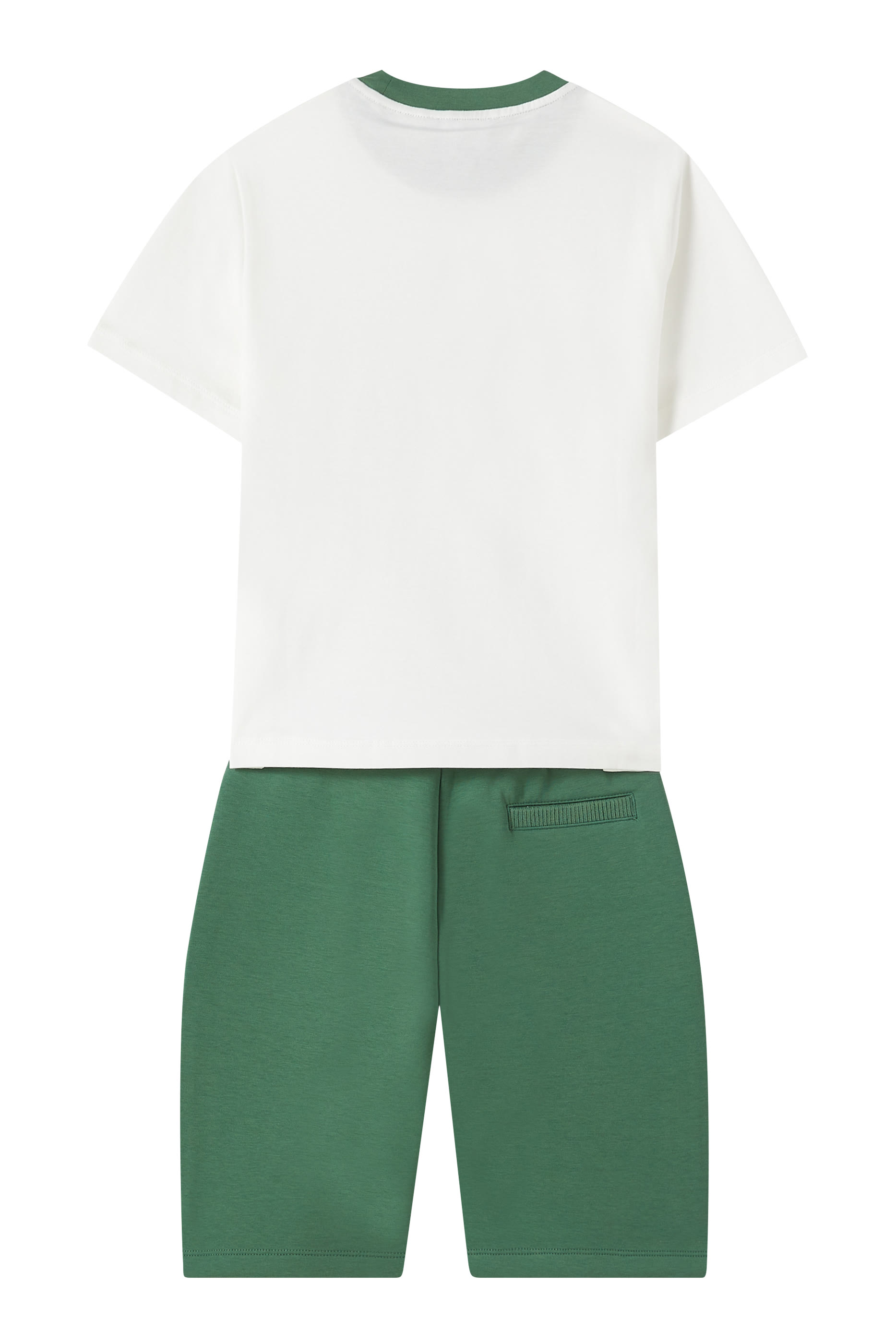 طقم تيشيرت وشورت بشعار الماركة للأطفال