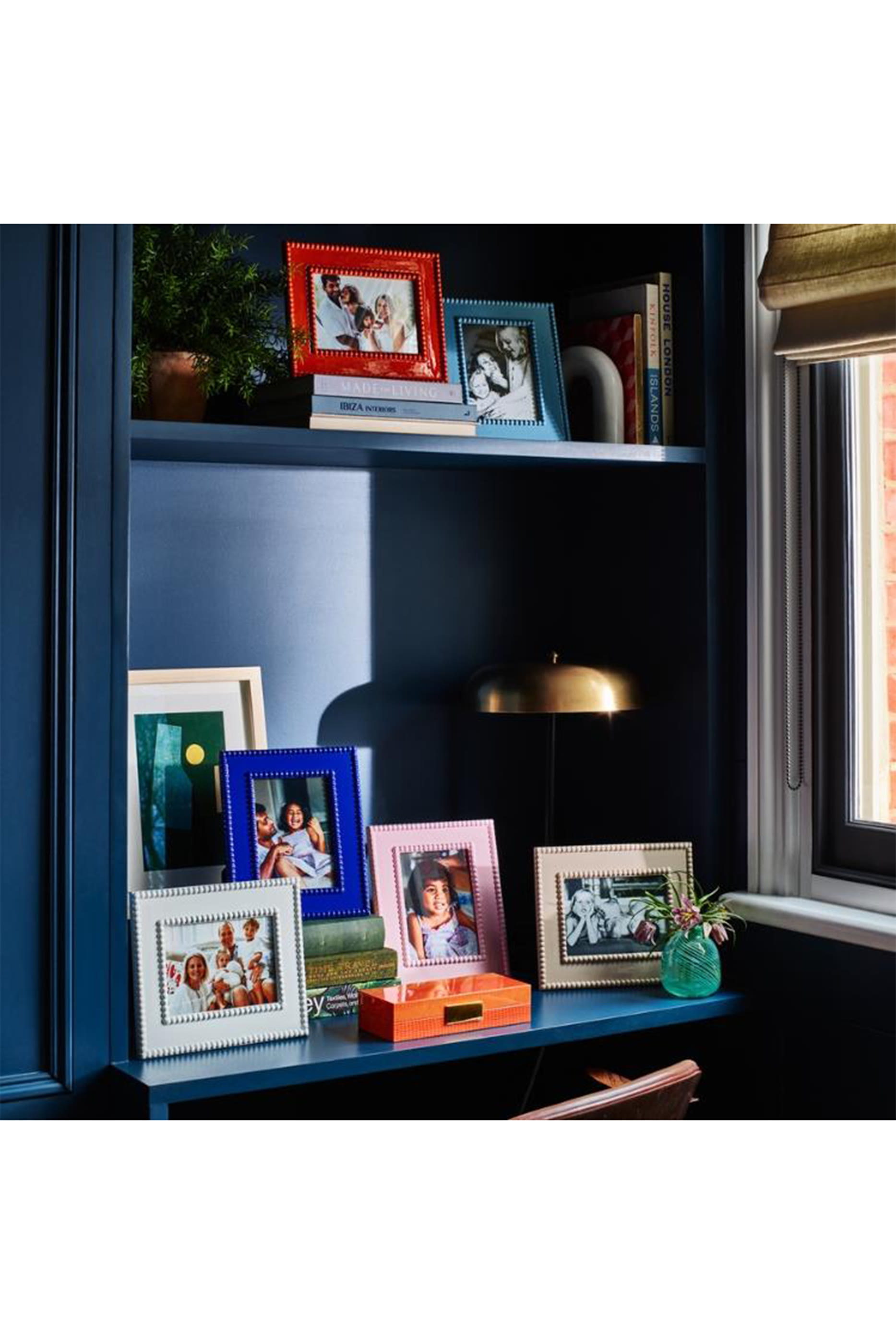 إطار صور بوبين مطلي