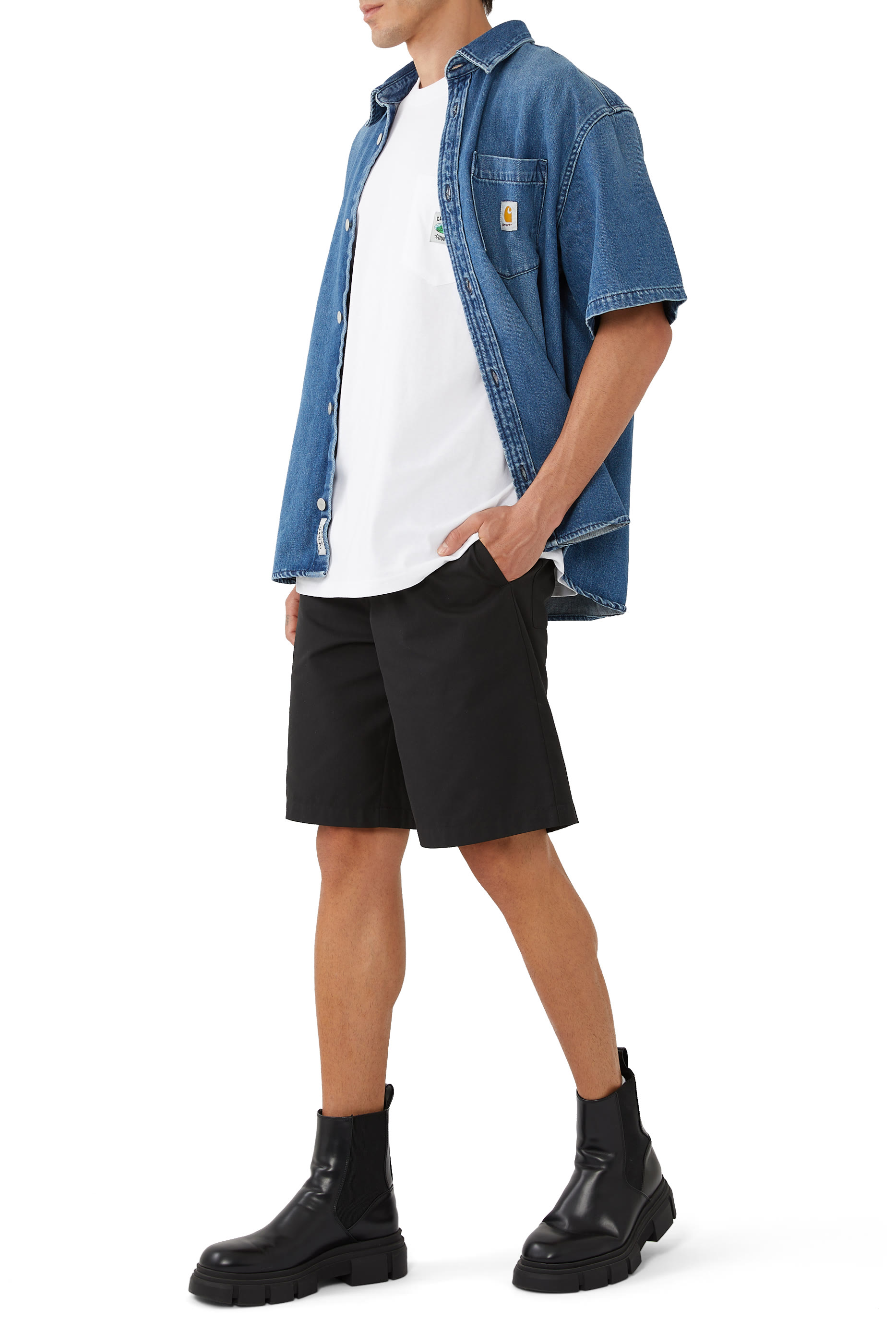 تيشيرت بأكمام قصيرة وجيب