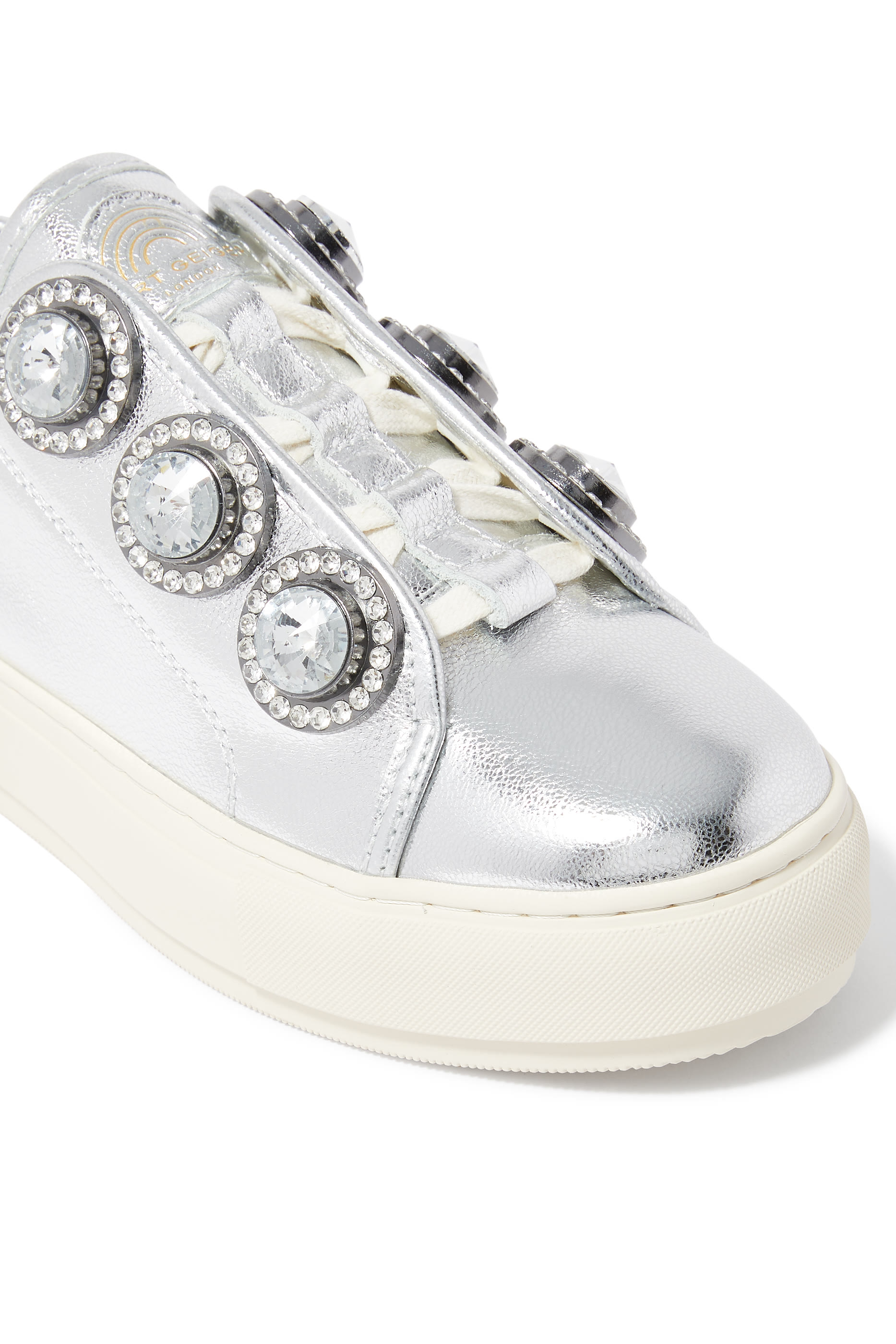 سنيكرز لاني أوكتافيا 40