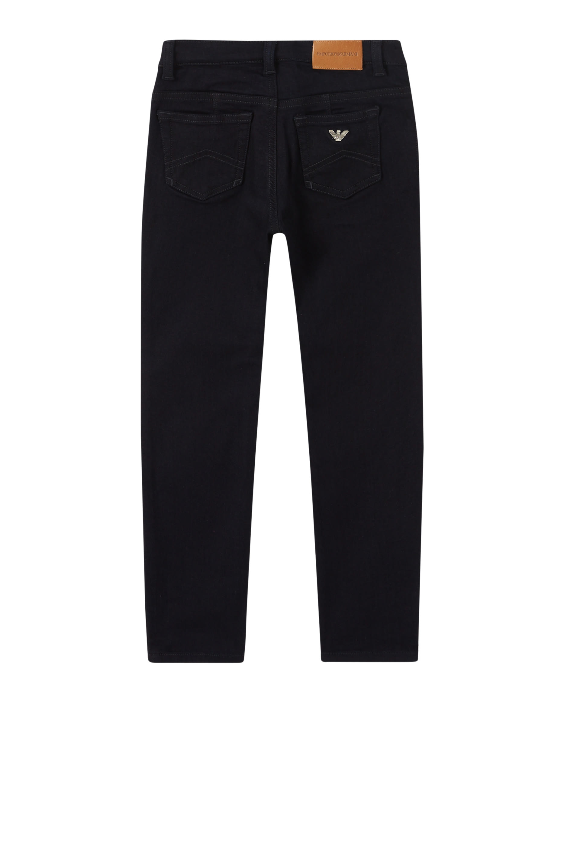 بنطال جينز بقصة ضيقة ولون داكن