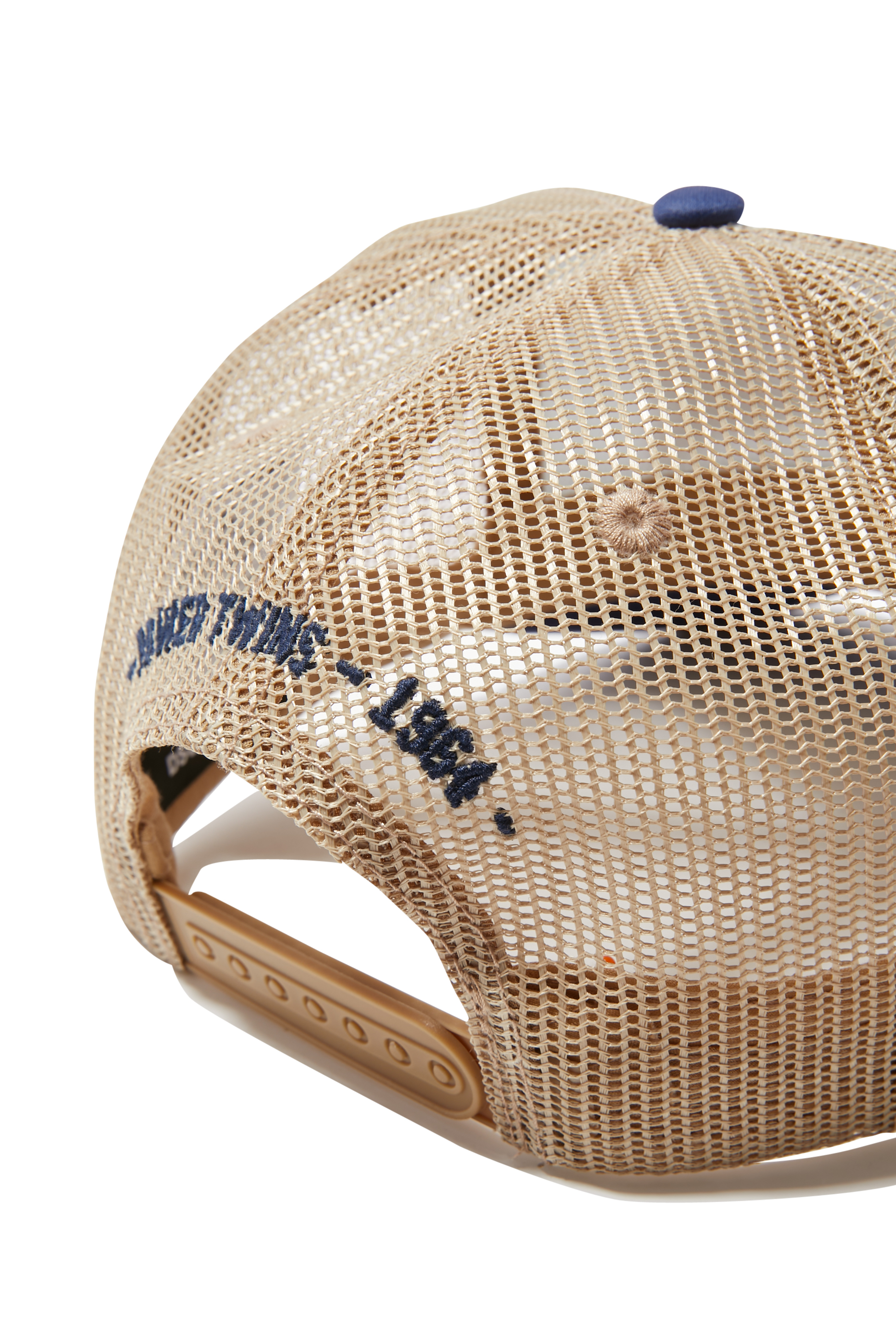 كاب بايسبول قماش شبكي بشعار الماركة