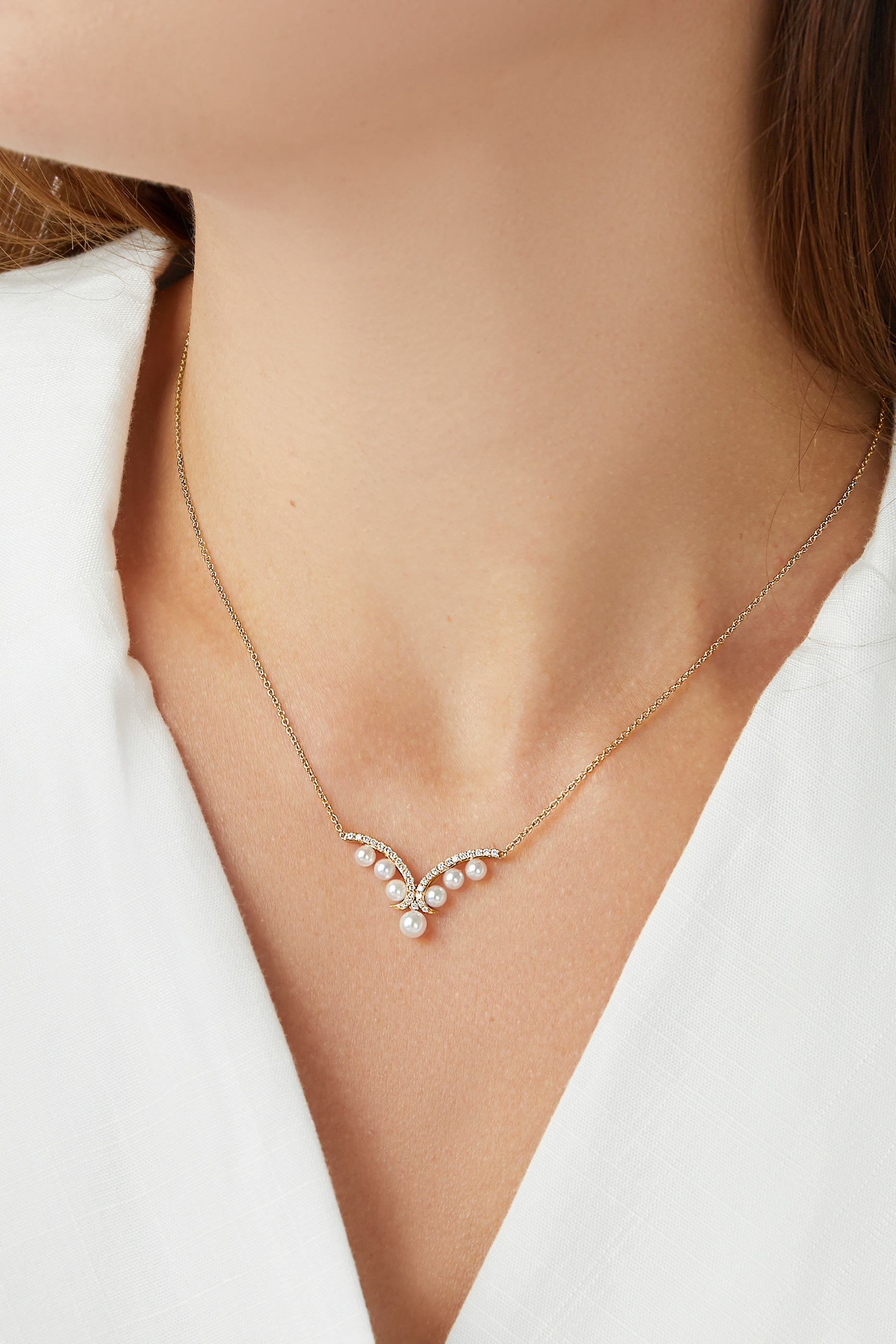 قلادة سليك بدلاية مرصعة بالماس ولؤلؤ أكويا ذهب أصفر عيار 18