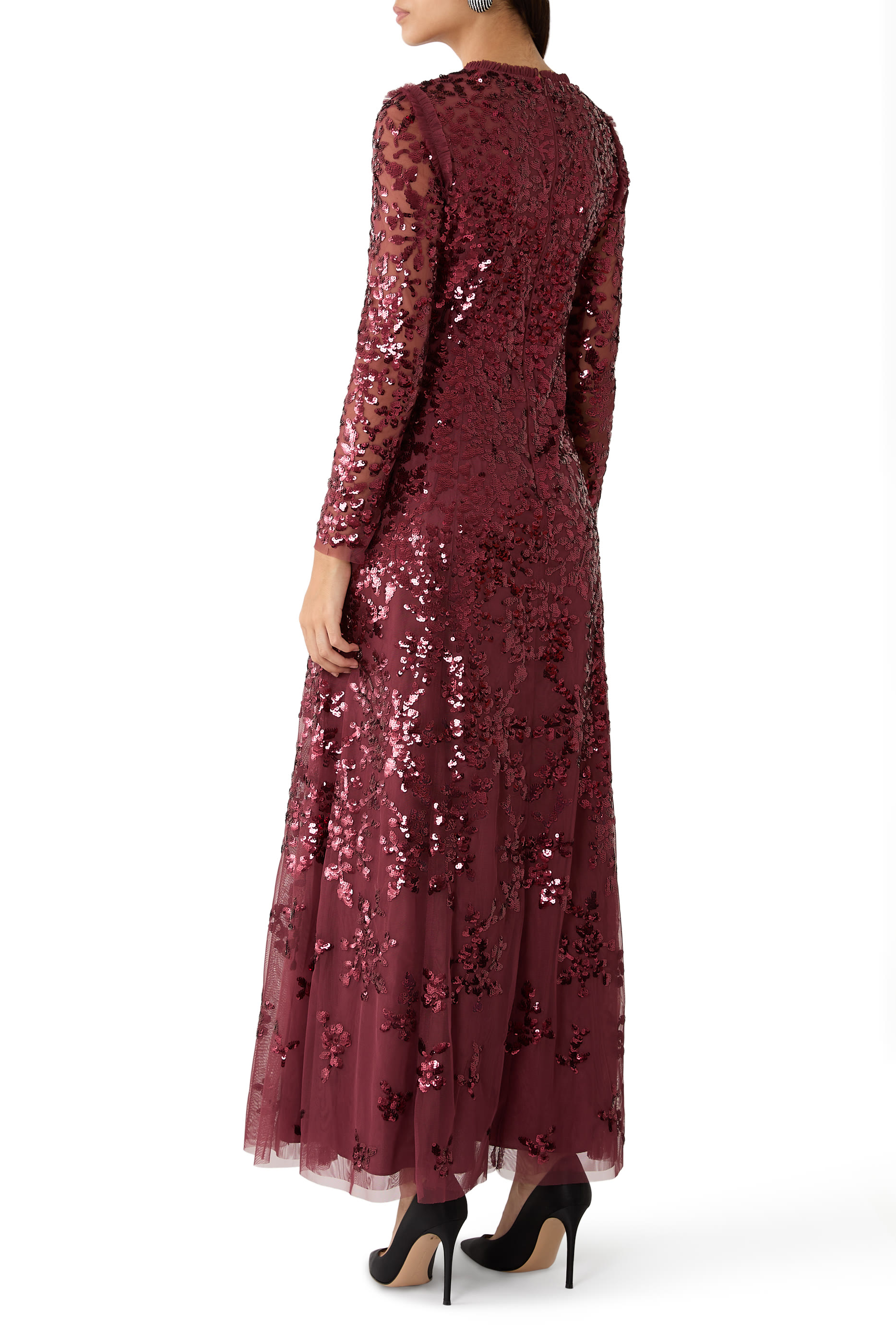 فستان سهرة روزانا بتطريزات شبكية وياقة مستديرة 