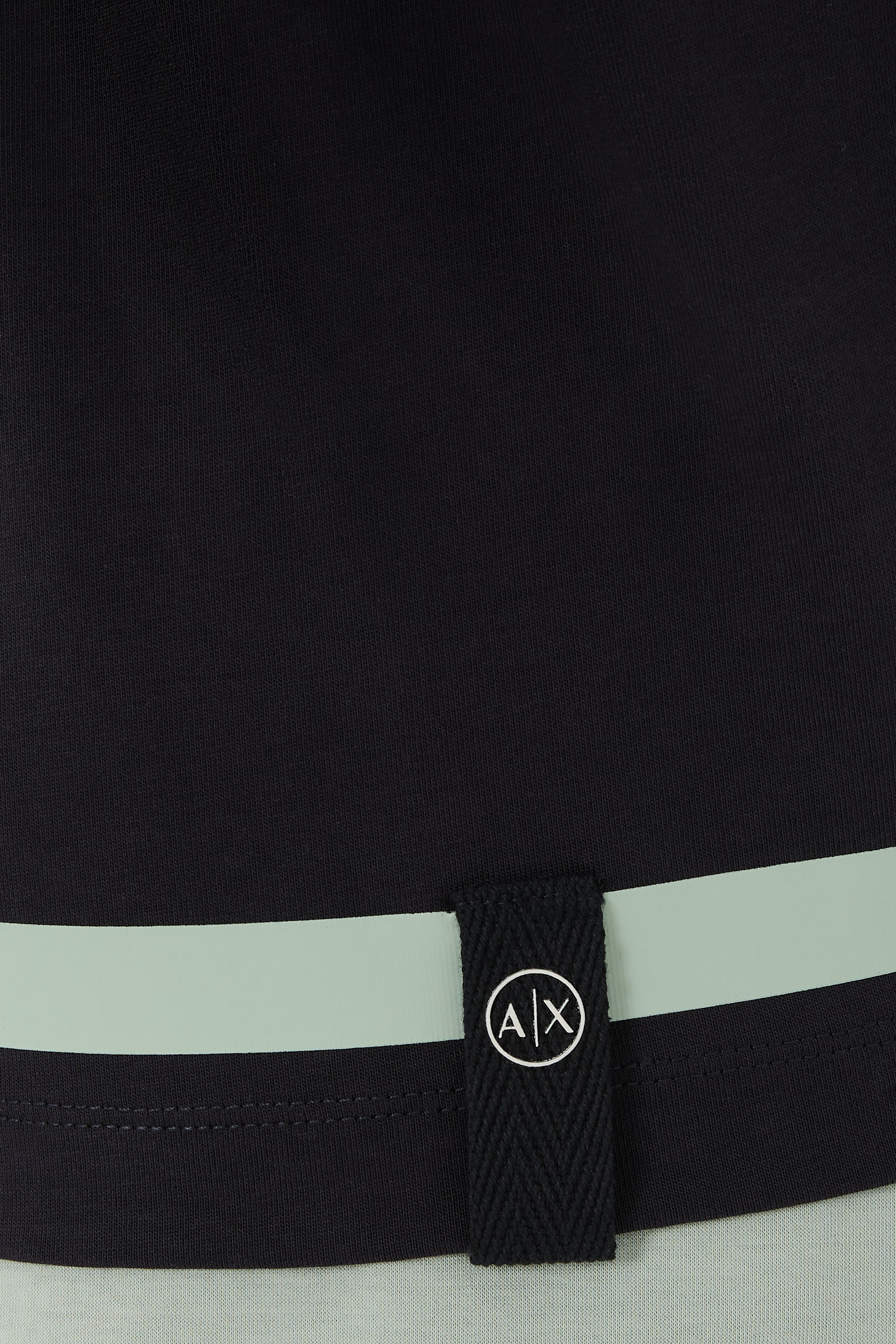 تيشيرت مارينا 91 بأكمام قصيرة وشعار الماركة