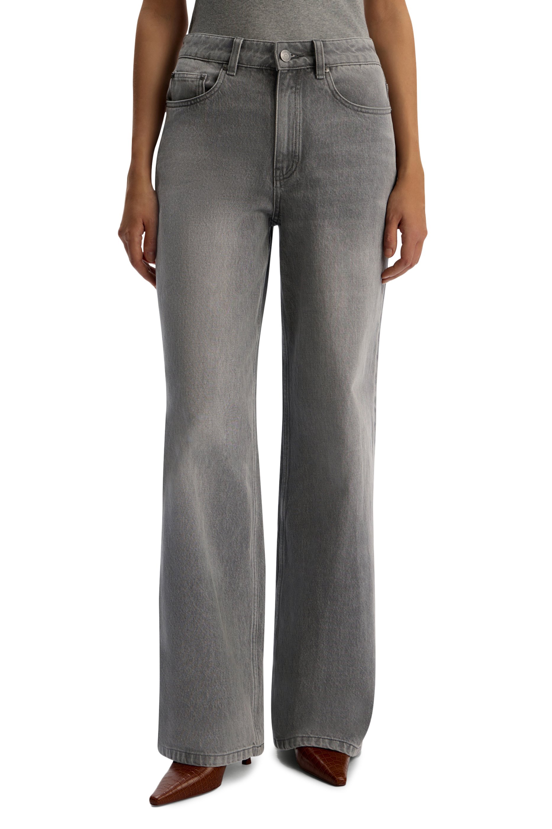 بنطال جينز 415 بقصة ساق واسعة