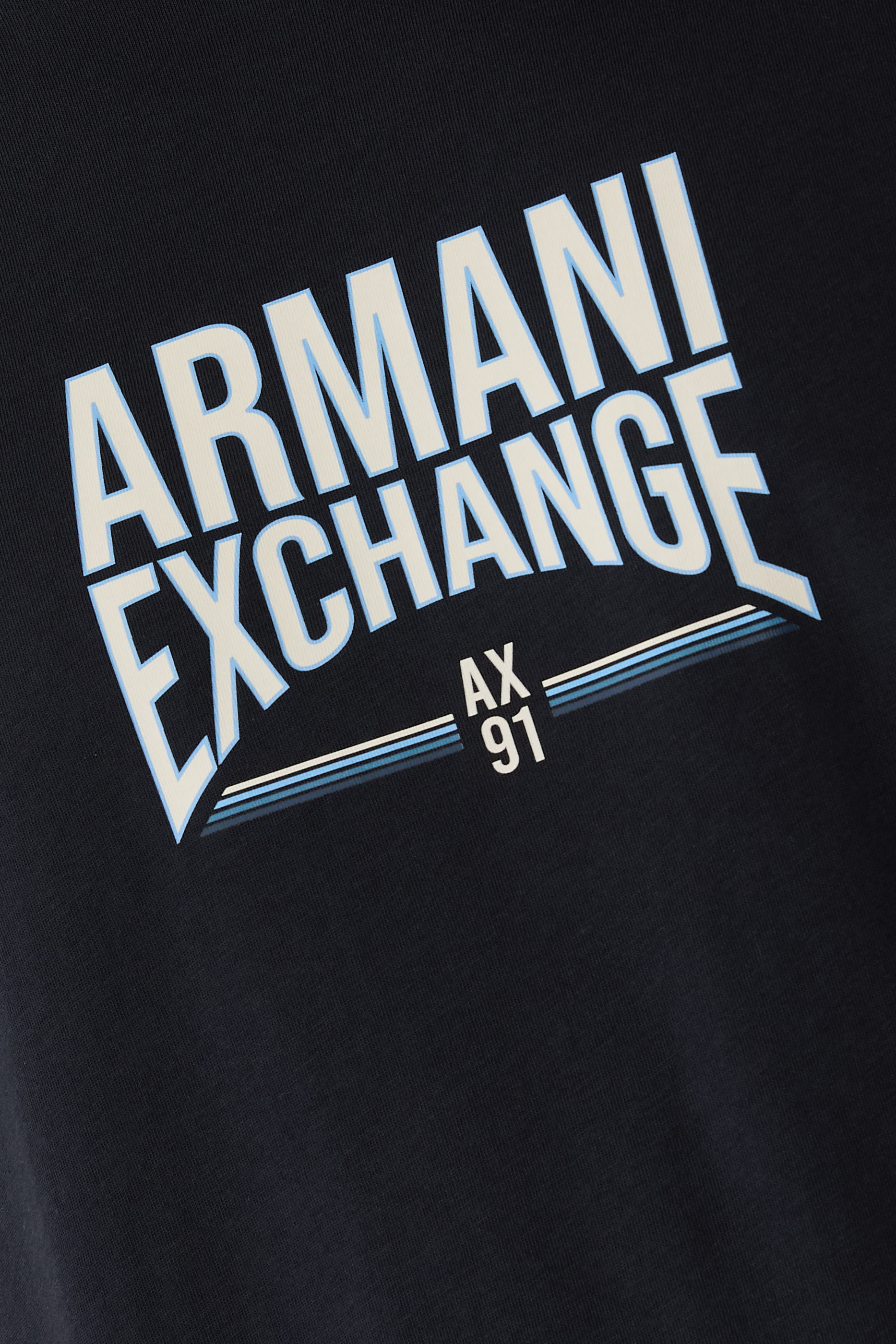 تيشيرت بشعار الماركة