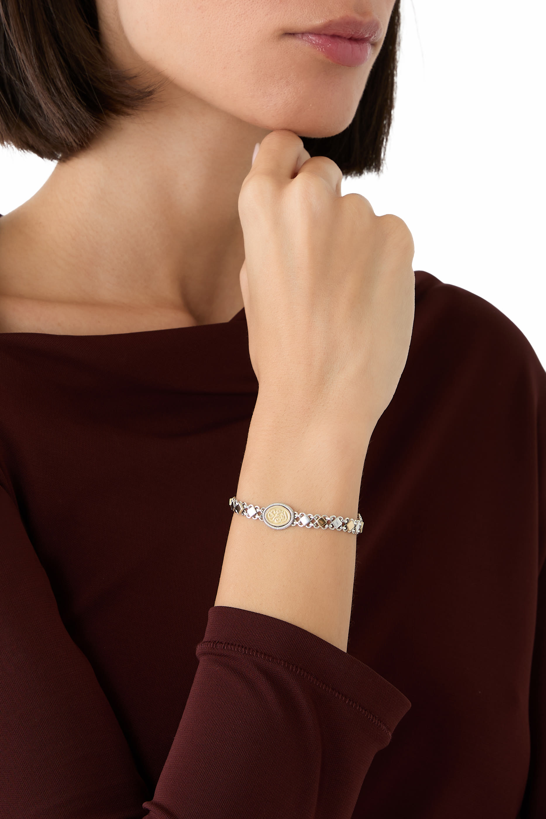 سوار ماي إنتيرنتي بحلية بتصميم زر وكتابة عربية، ذهب عيار 18 وفضة استرلينية