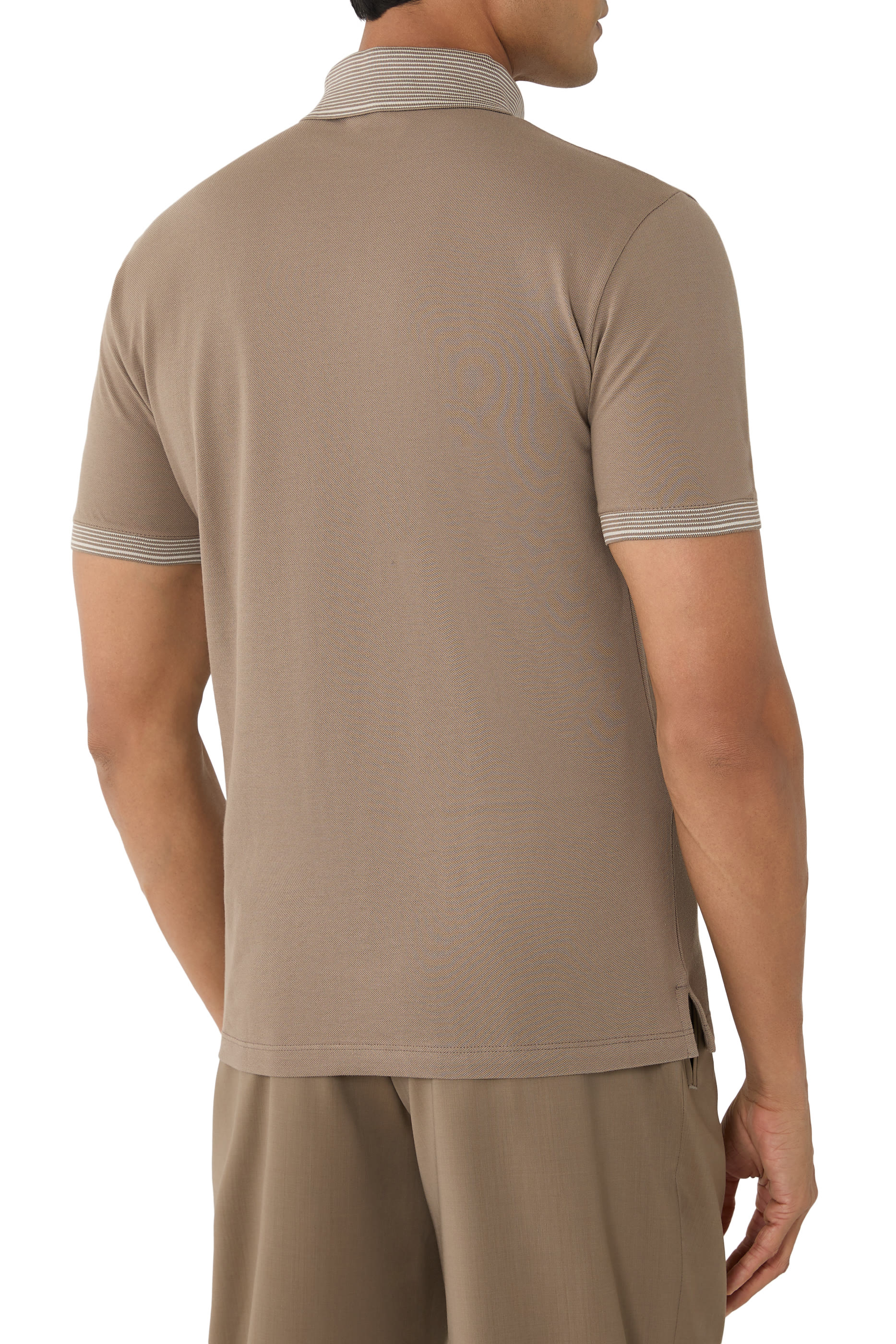 قميص بولو بيكيه بتطريز شعار الماركة