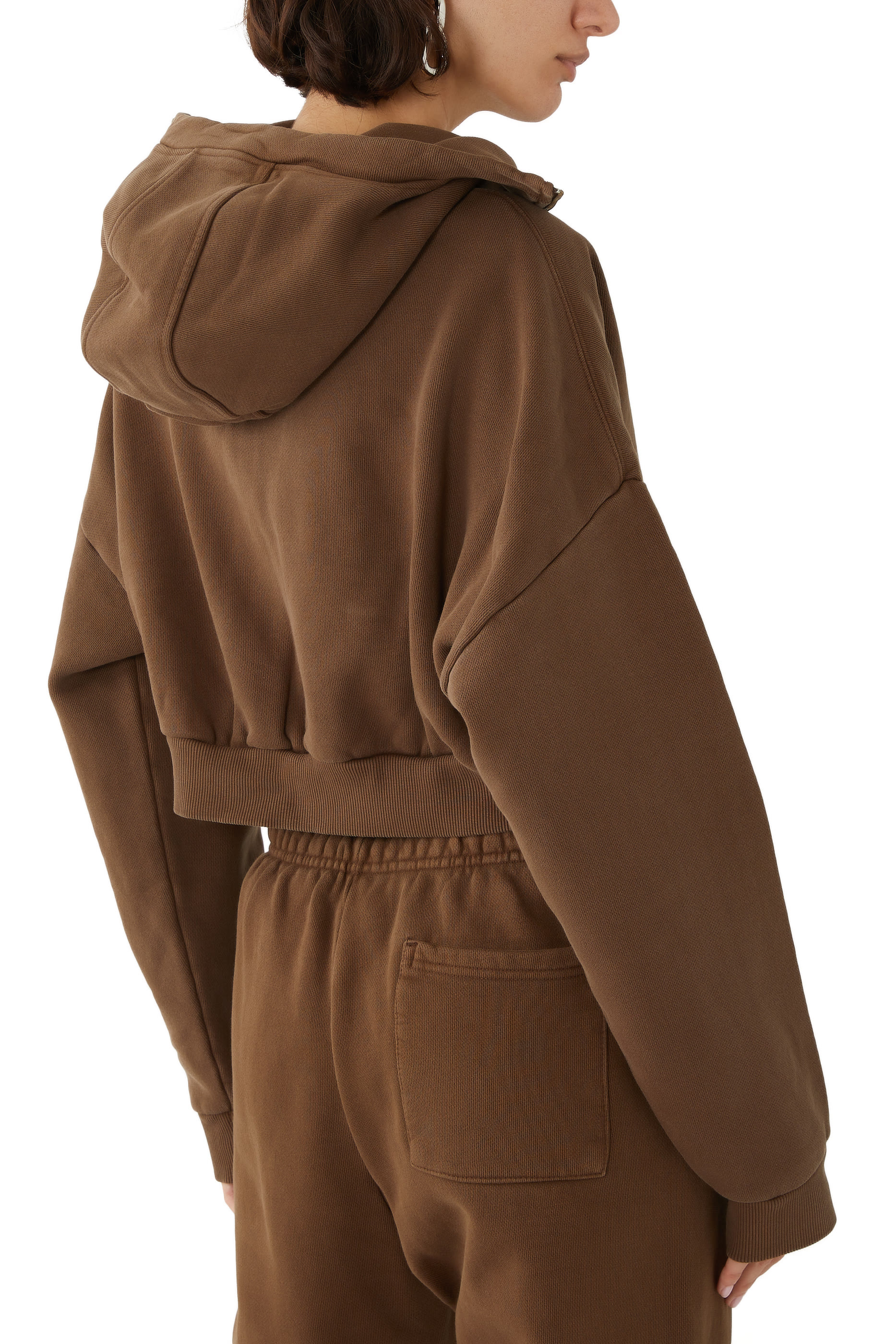 جاكيت برينات قصير بسحاب