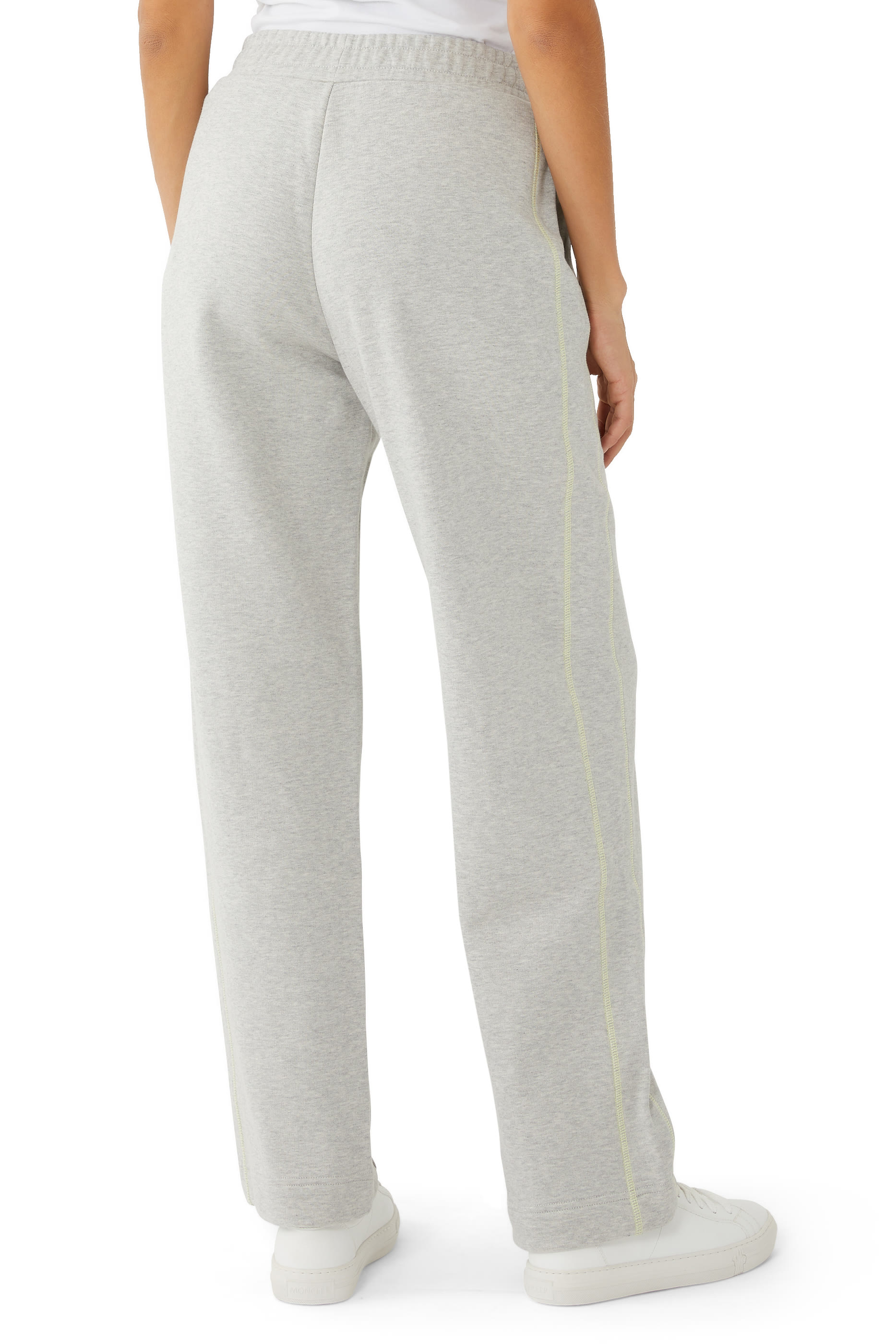 بنطال رياضي برقعة شعار الماركة