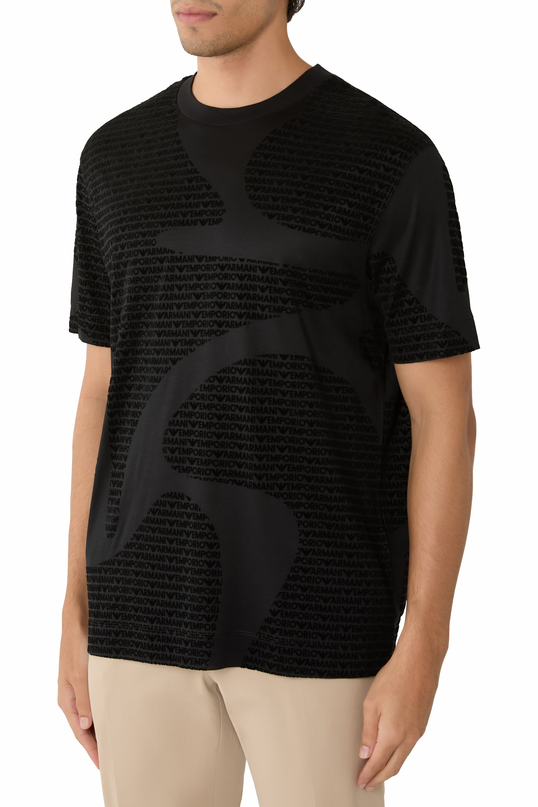 تيشبرت مزين كليا بشعار الماركة