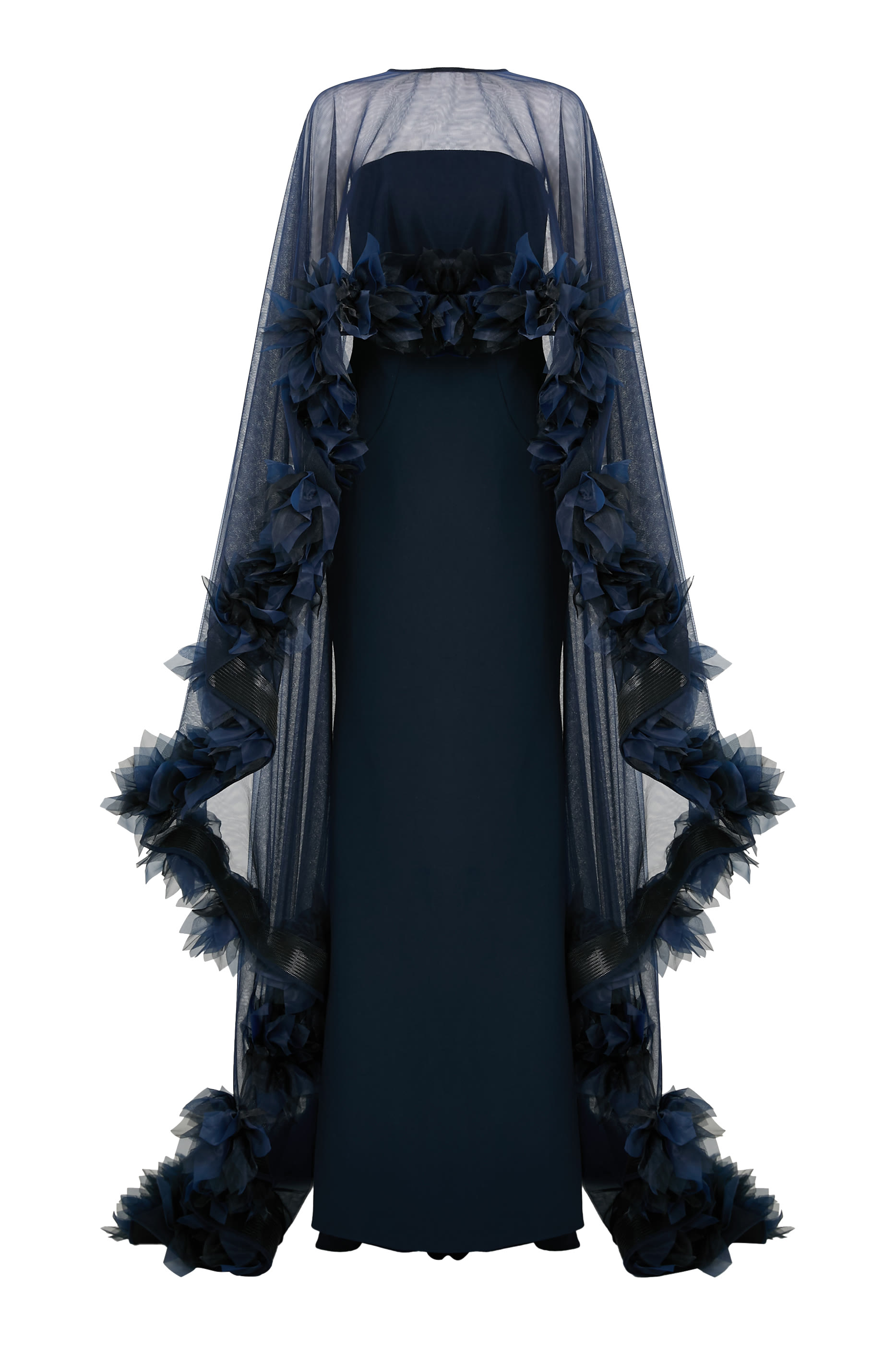 فستان سهرة بأكمام كاب