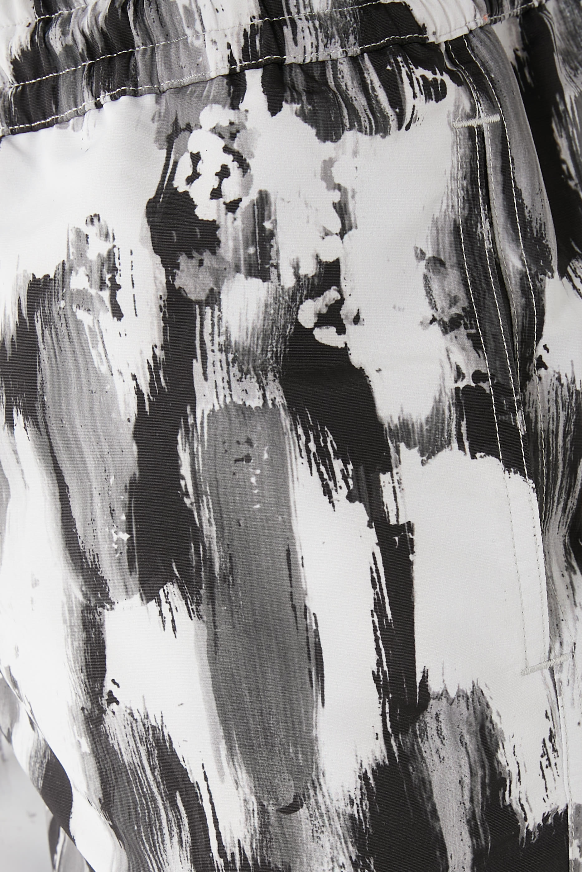 شورت سباحة رياضي بنقشة منظر بحري