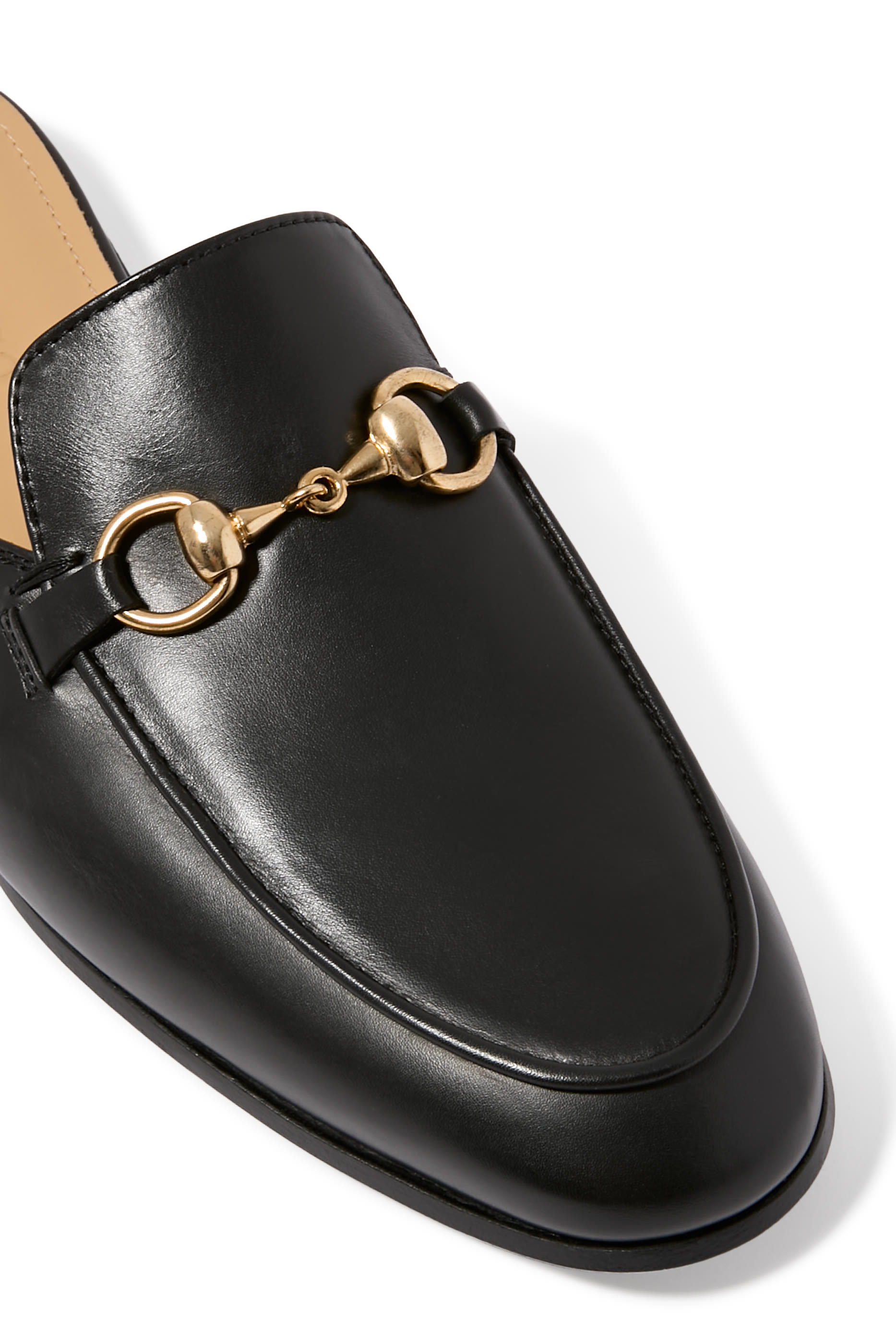 حذاء سيرينا أسود مفتوح من الخلف