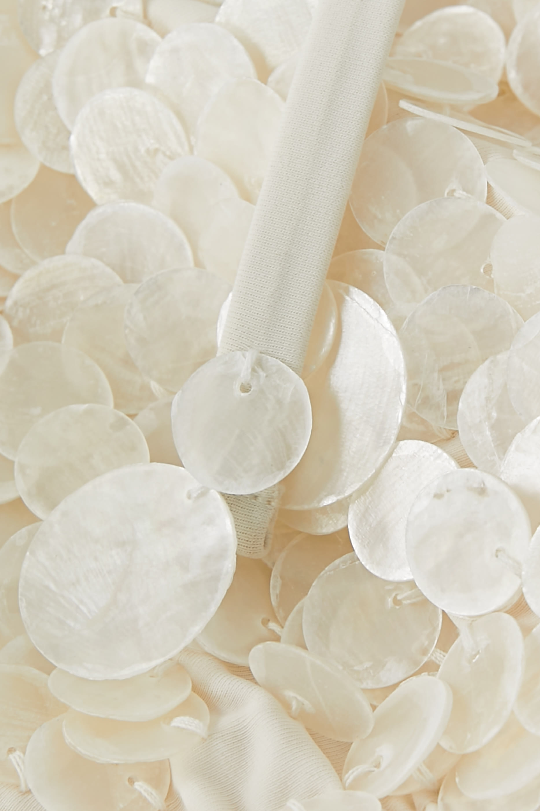 قطعة بيكيني علوية كالي شل مطرزة