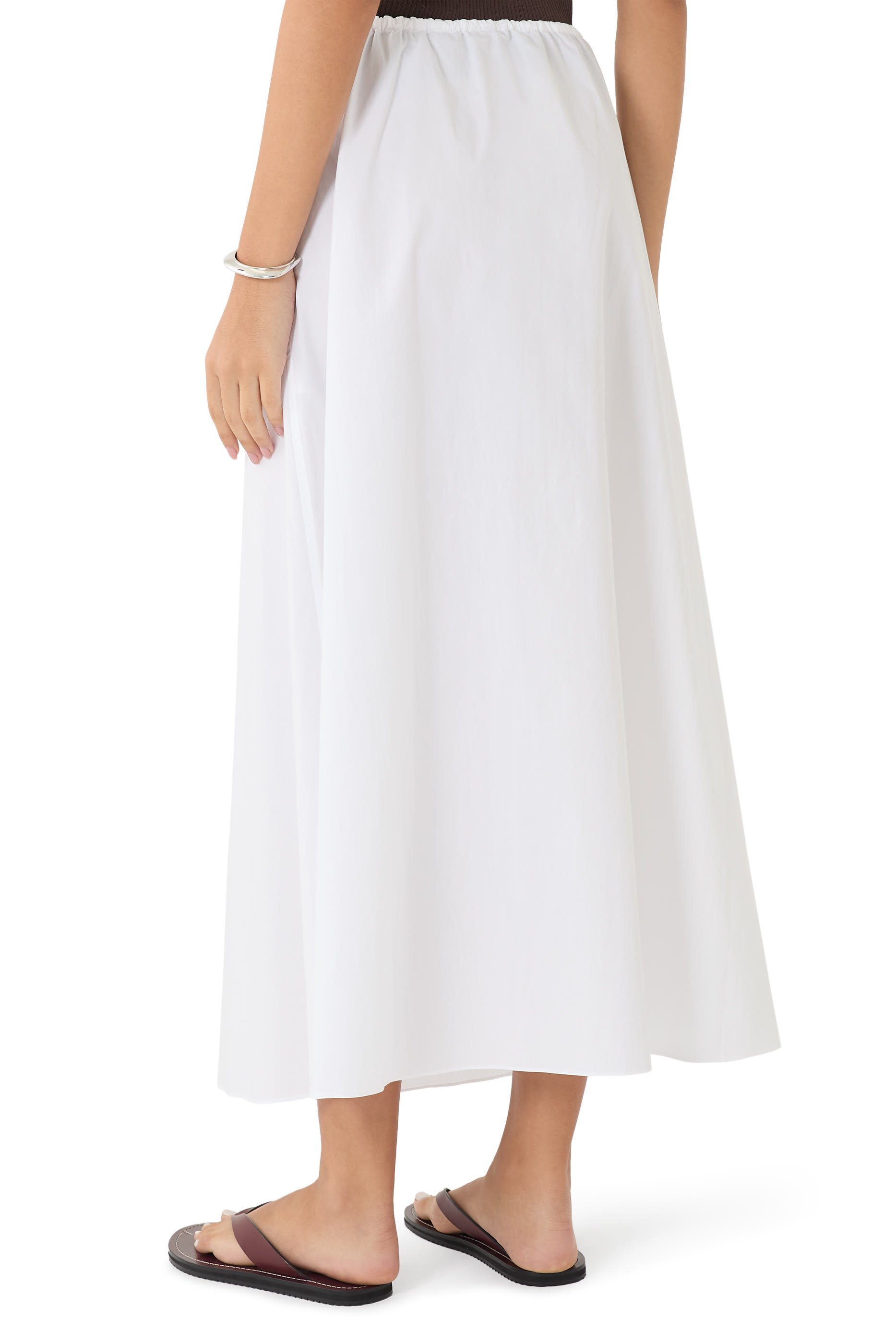 تنورة برباط تضييق