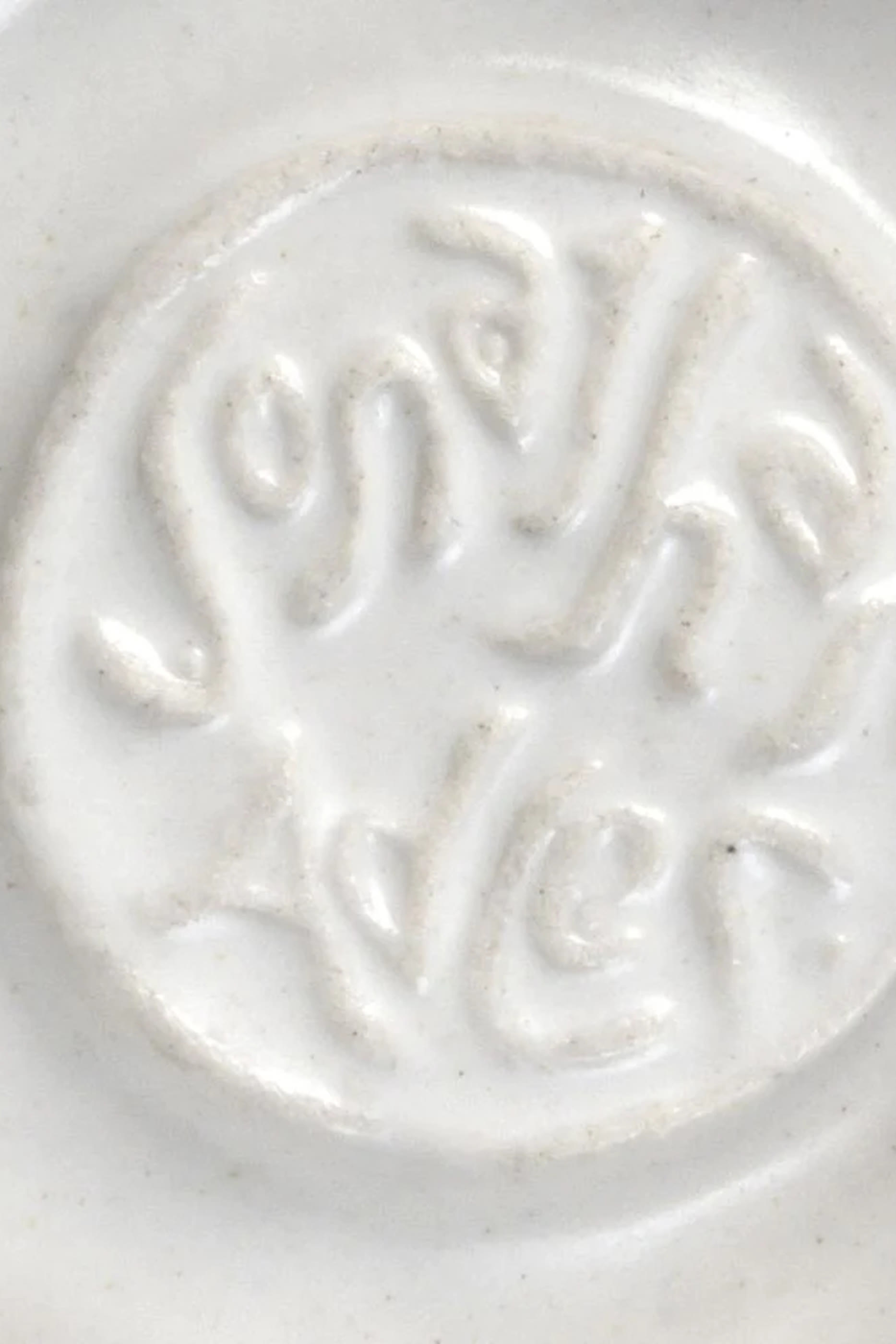 وعاء ميناجري متوسط بتصميم طائر