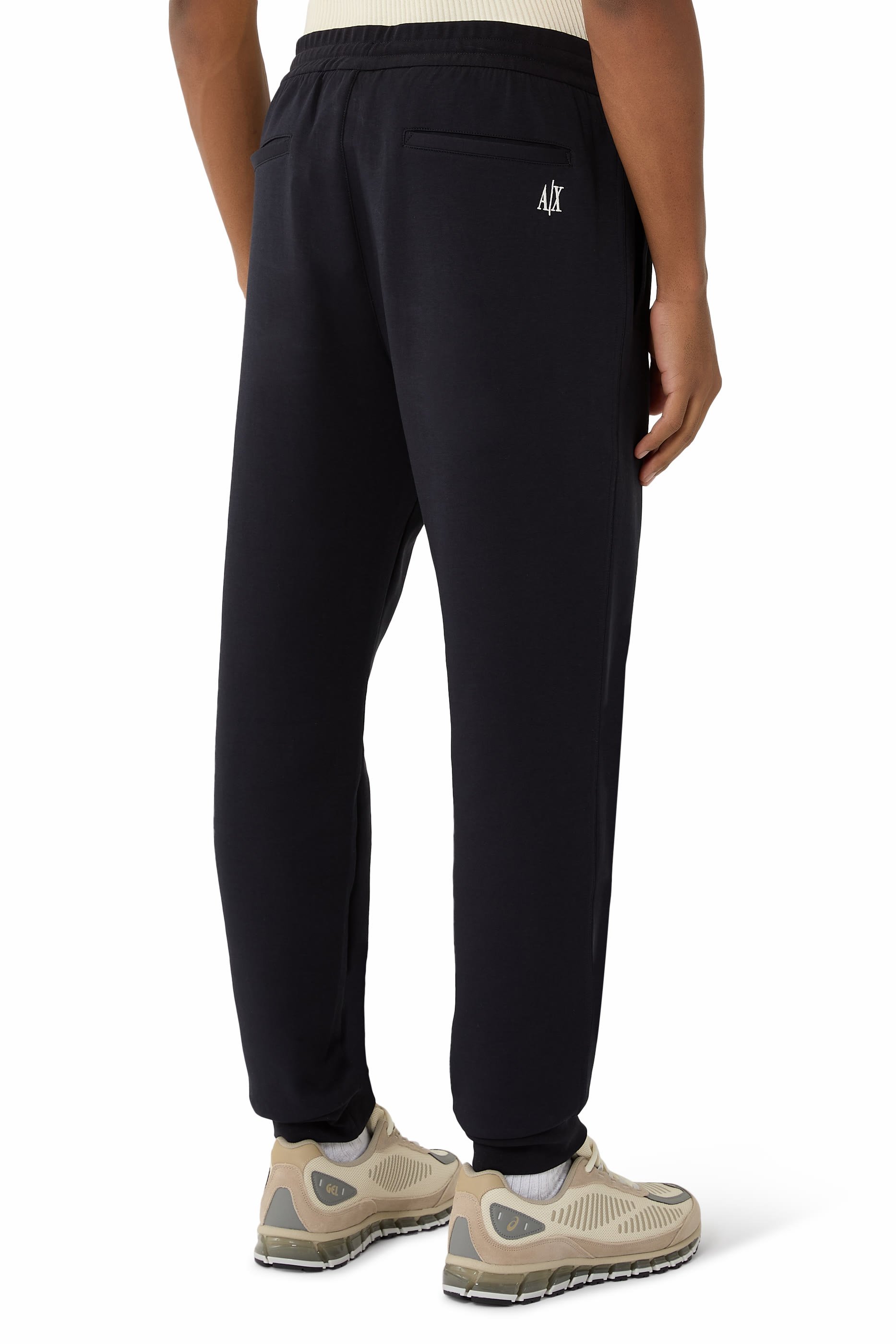 بنطال رياضي بشعار الماركة جيرسيه