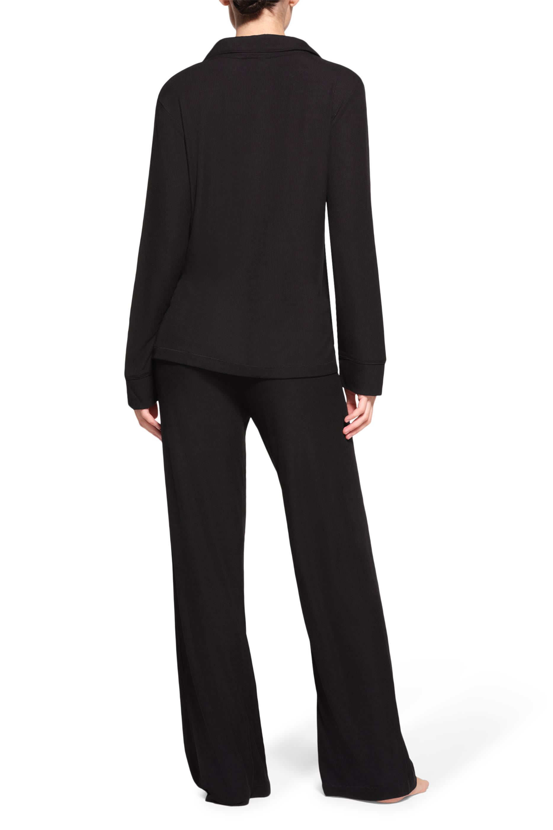 طقم نوم لونج ناعم