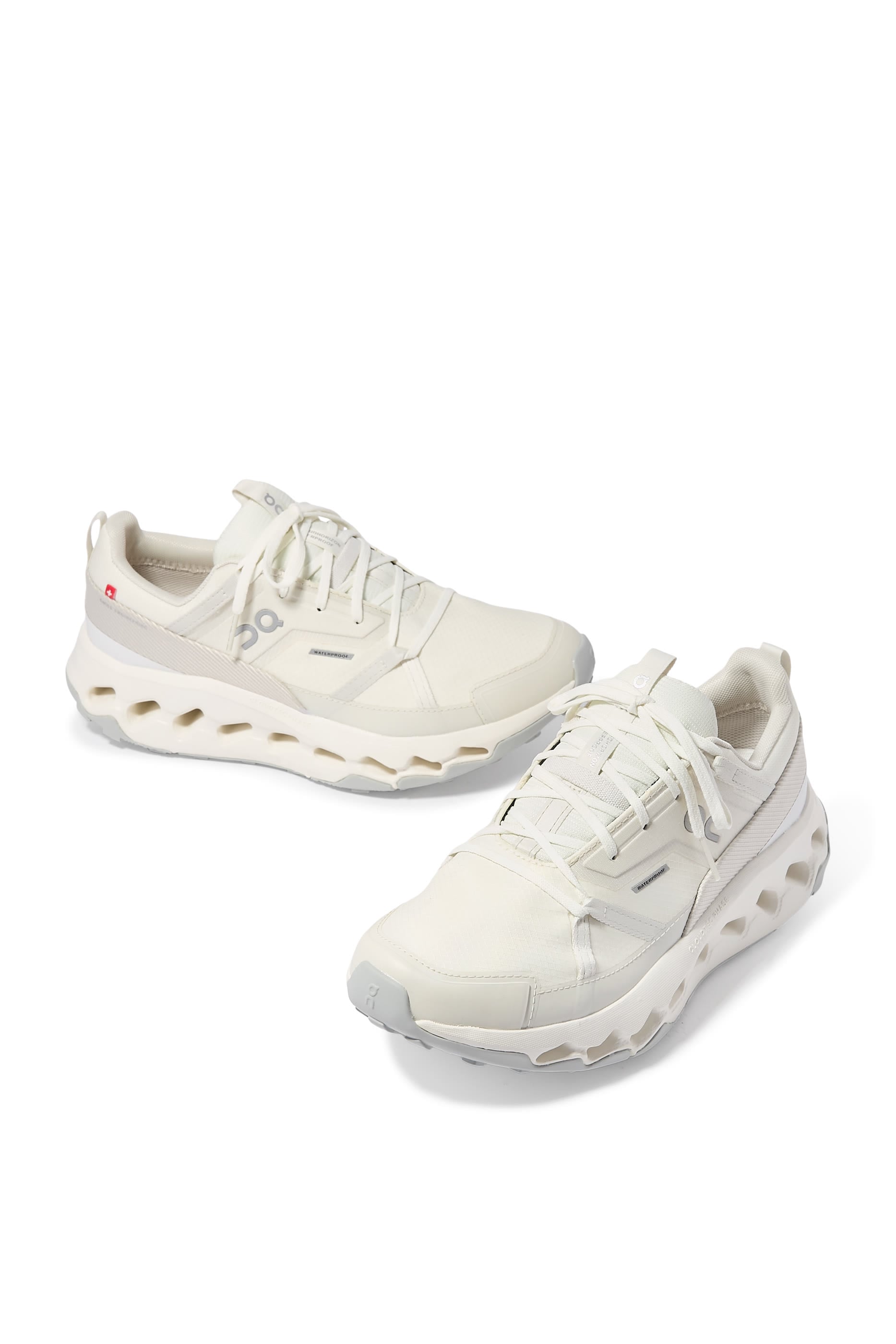 سنيكرز كلاودوريزون مقاوم للماء