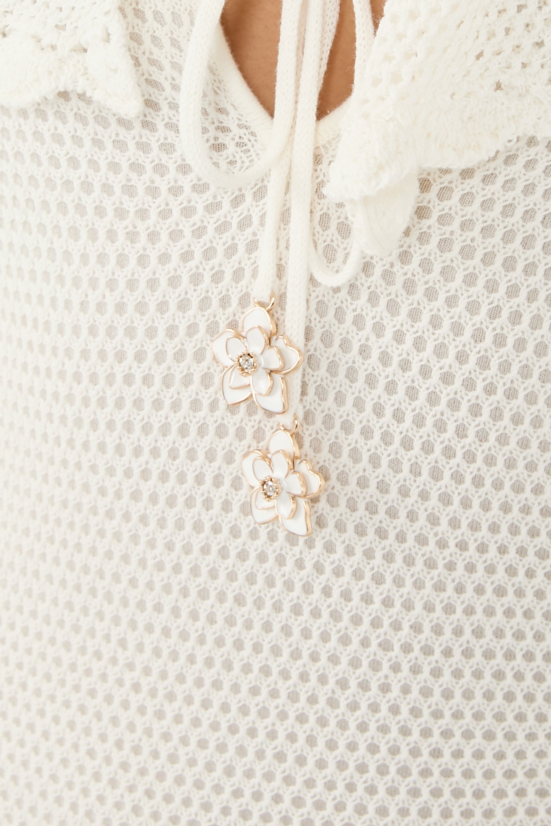 فستان كروشيه متوسط الطول بزهور