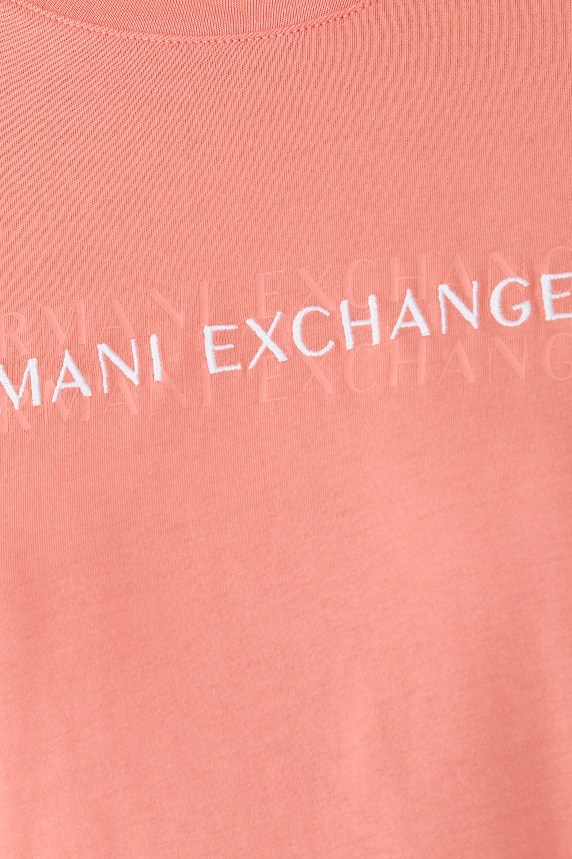 تيشيرت بشعار الماركة