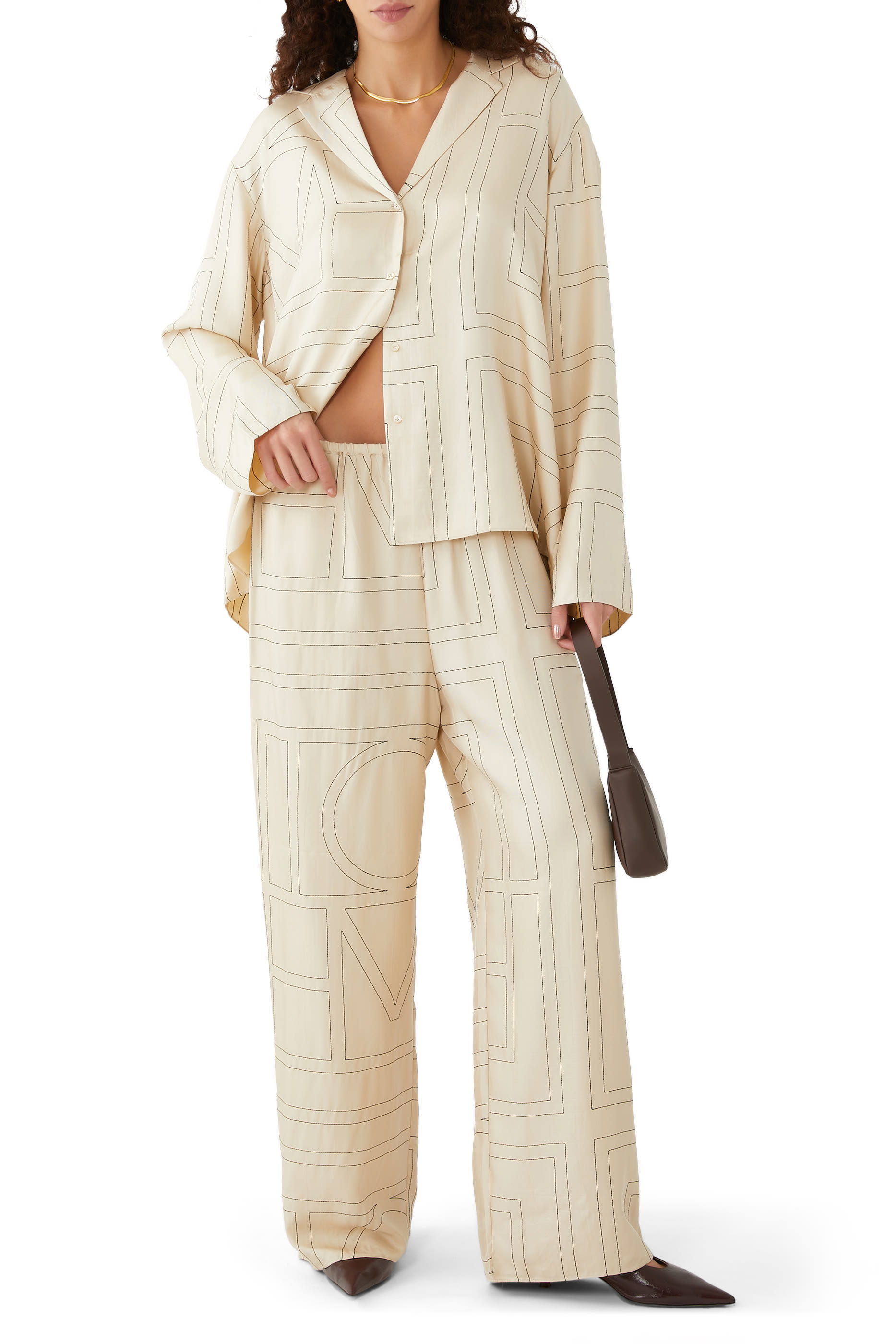 بنطال حرير بطبعات حروف شعار الماركة