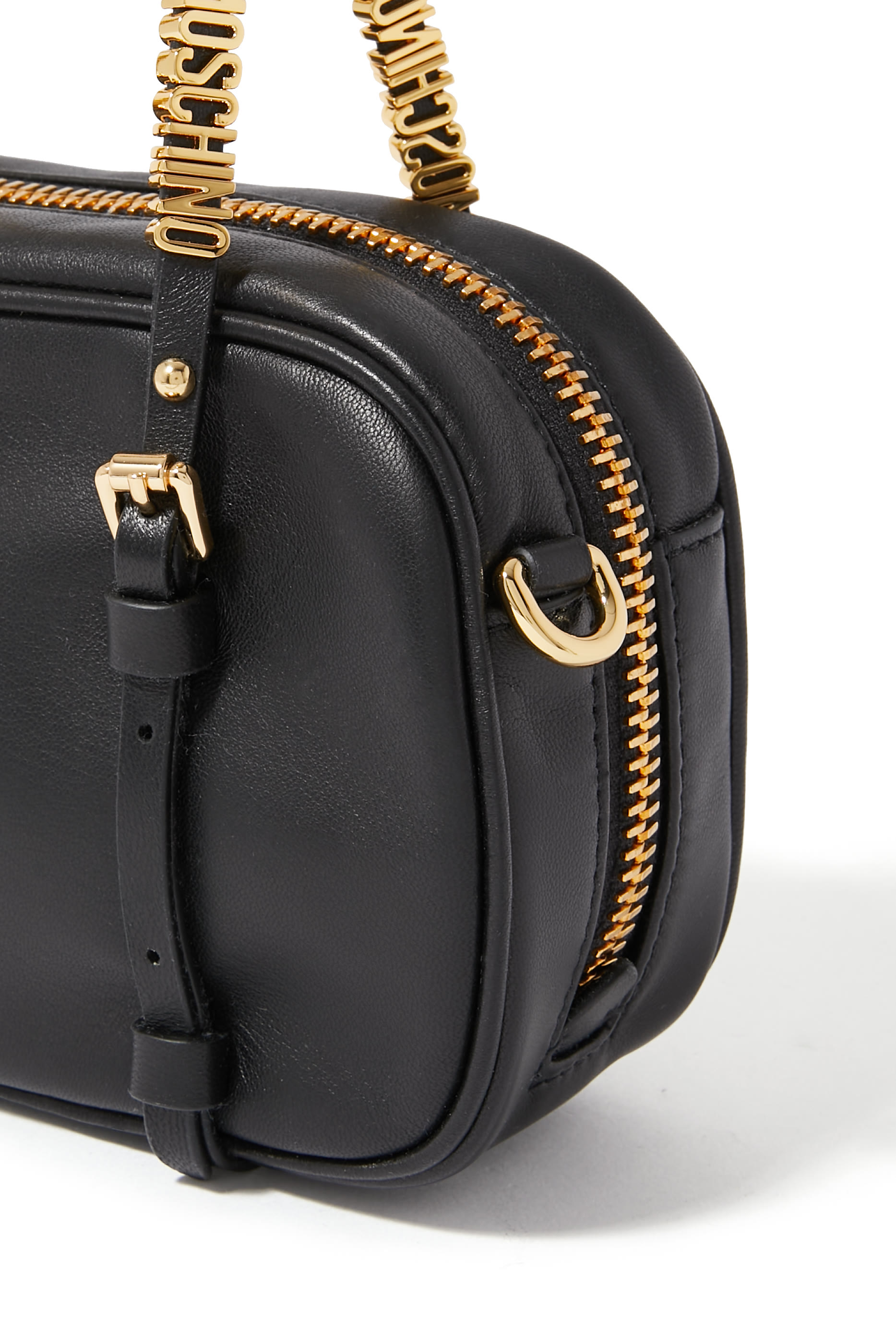 حقيبة بسلسلة ويد علوية بتصميم حروف صغيرة لشعار الماركة